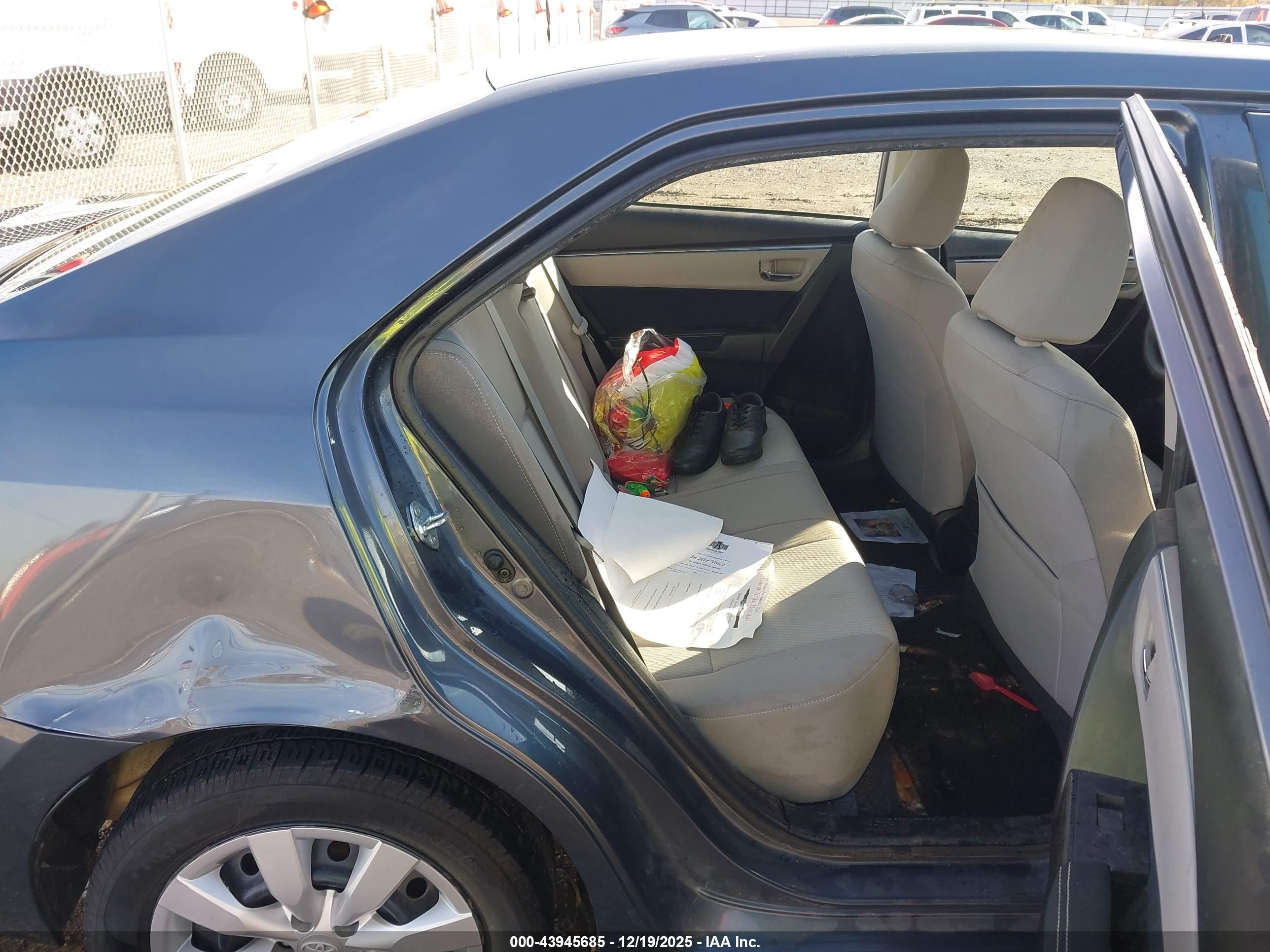 TOYOTA COROLLA image 8