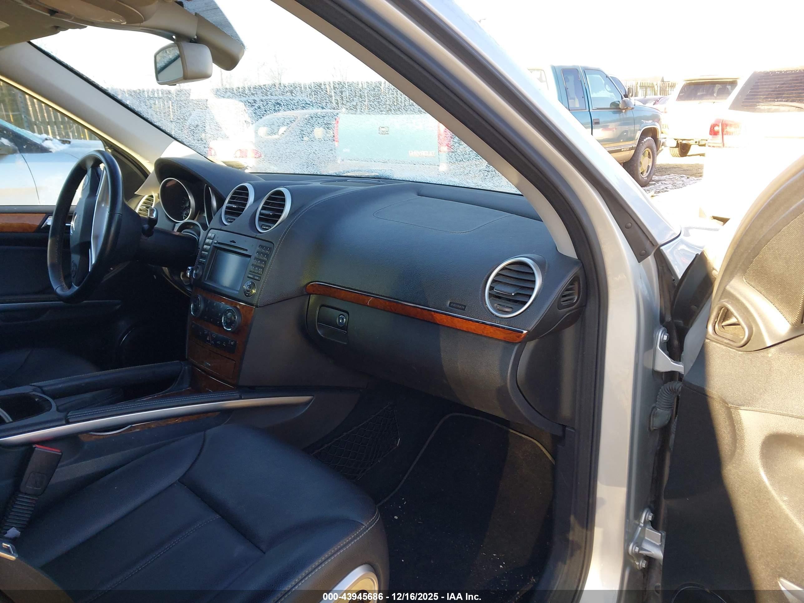 MERCEDES-BENZ GL image 5