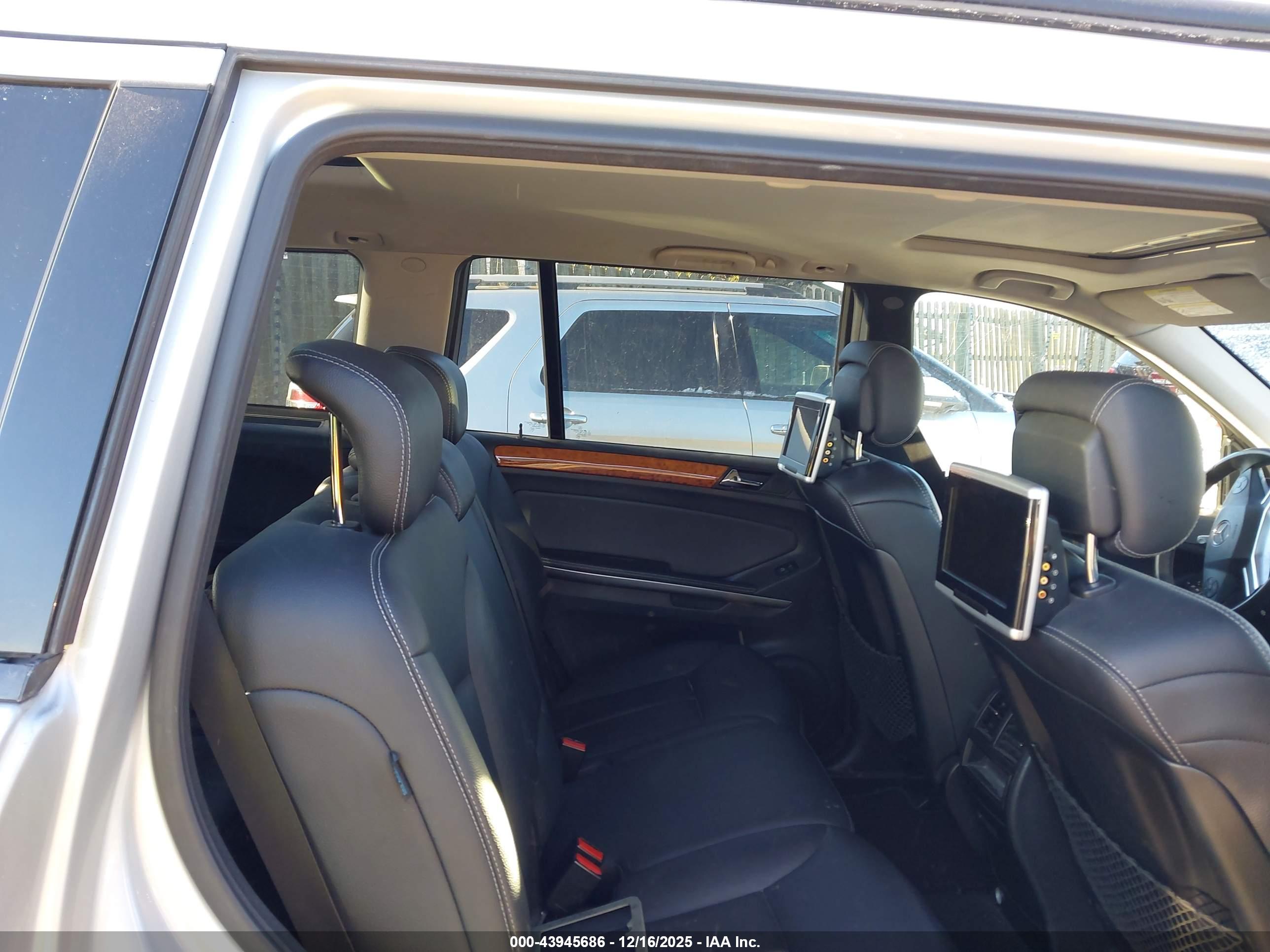 MERCEDES-BENZ GL image 8