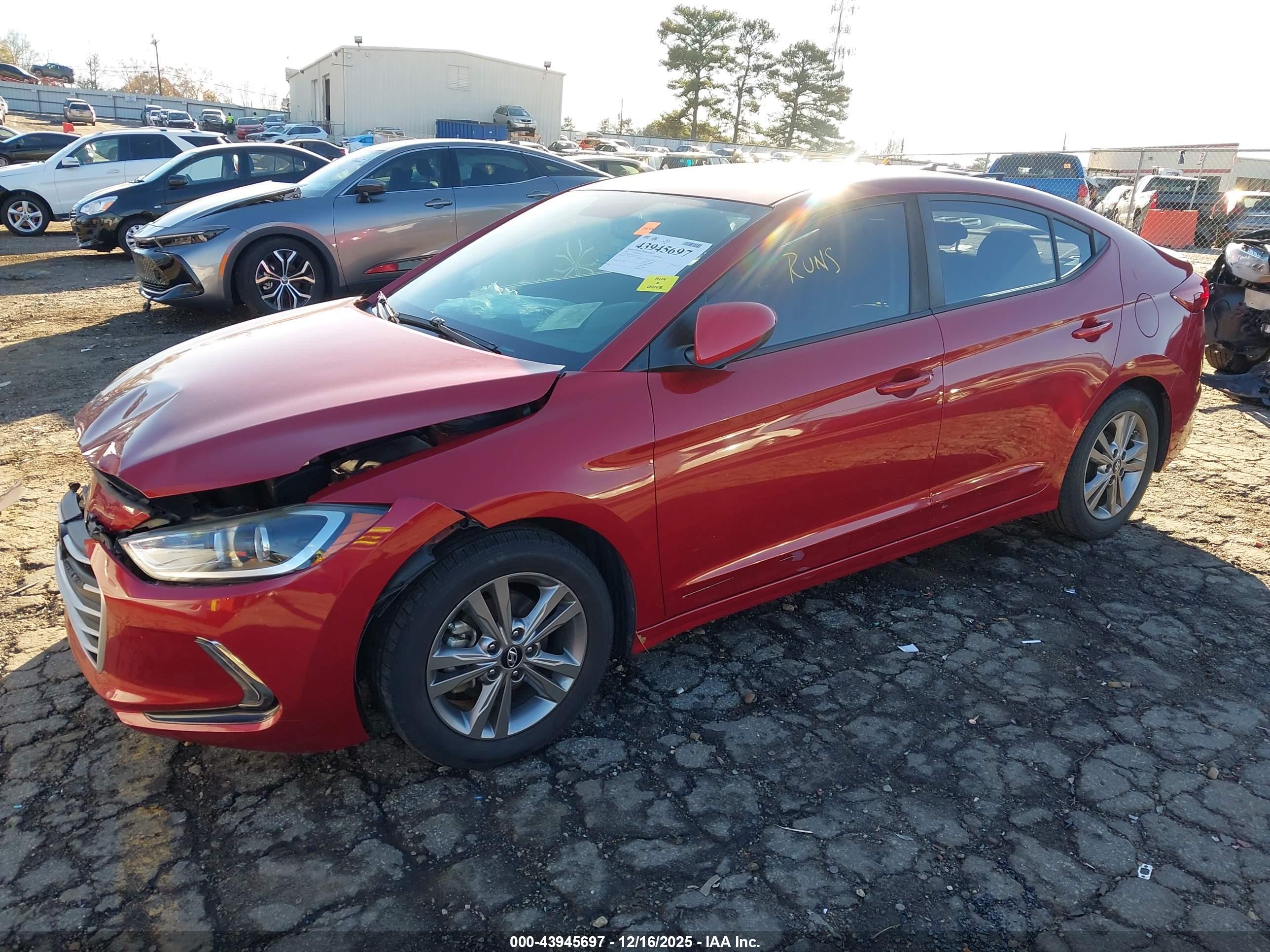 HYUNDAI ELANTRA image 2