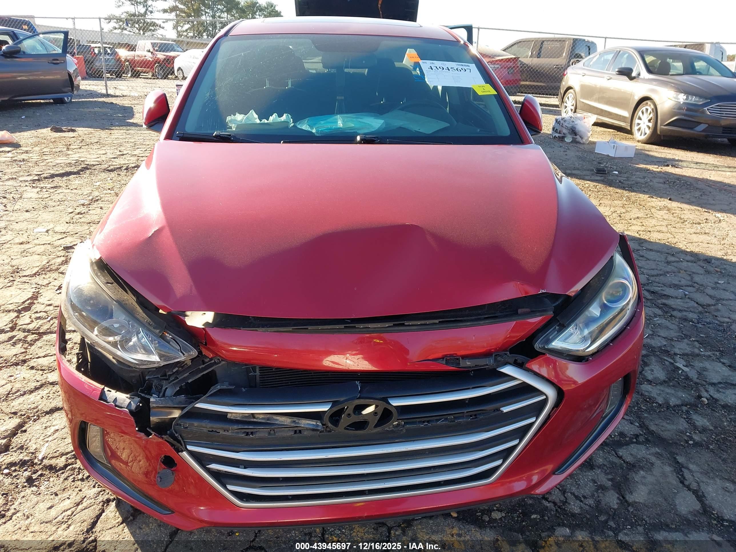 HYUNDAI ELANTRA image 6