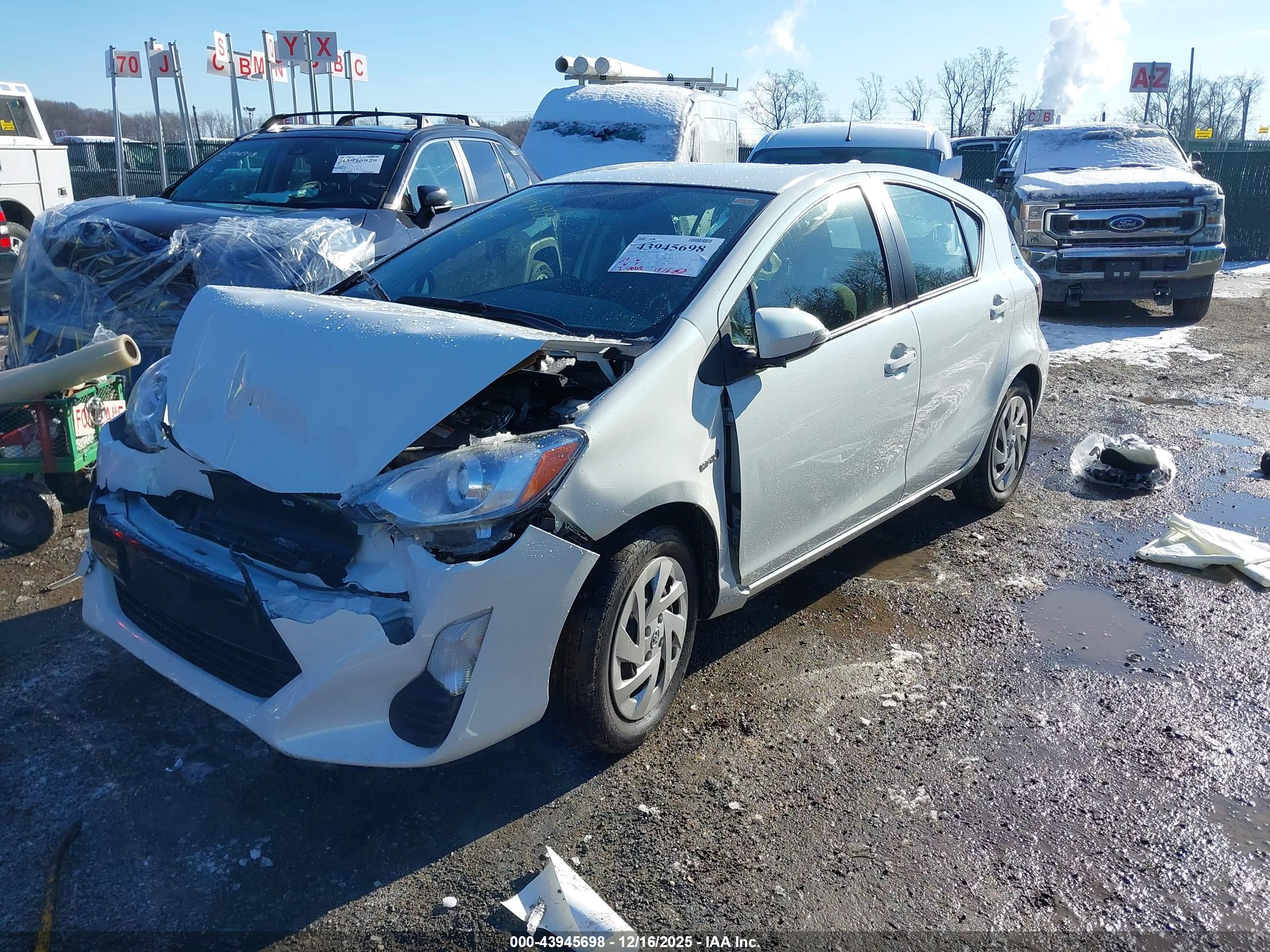 TOYOTA PRIUS image 2