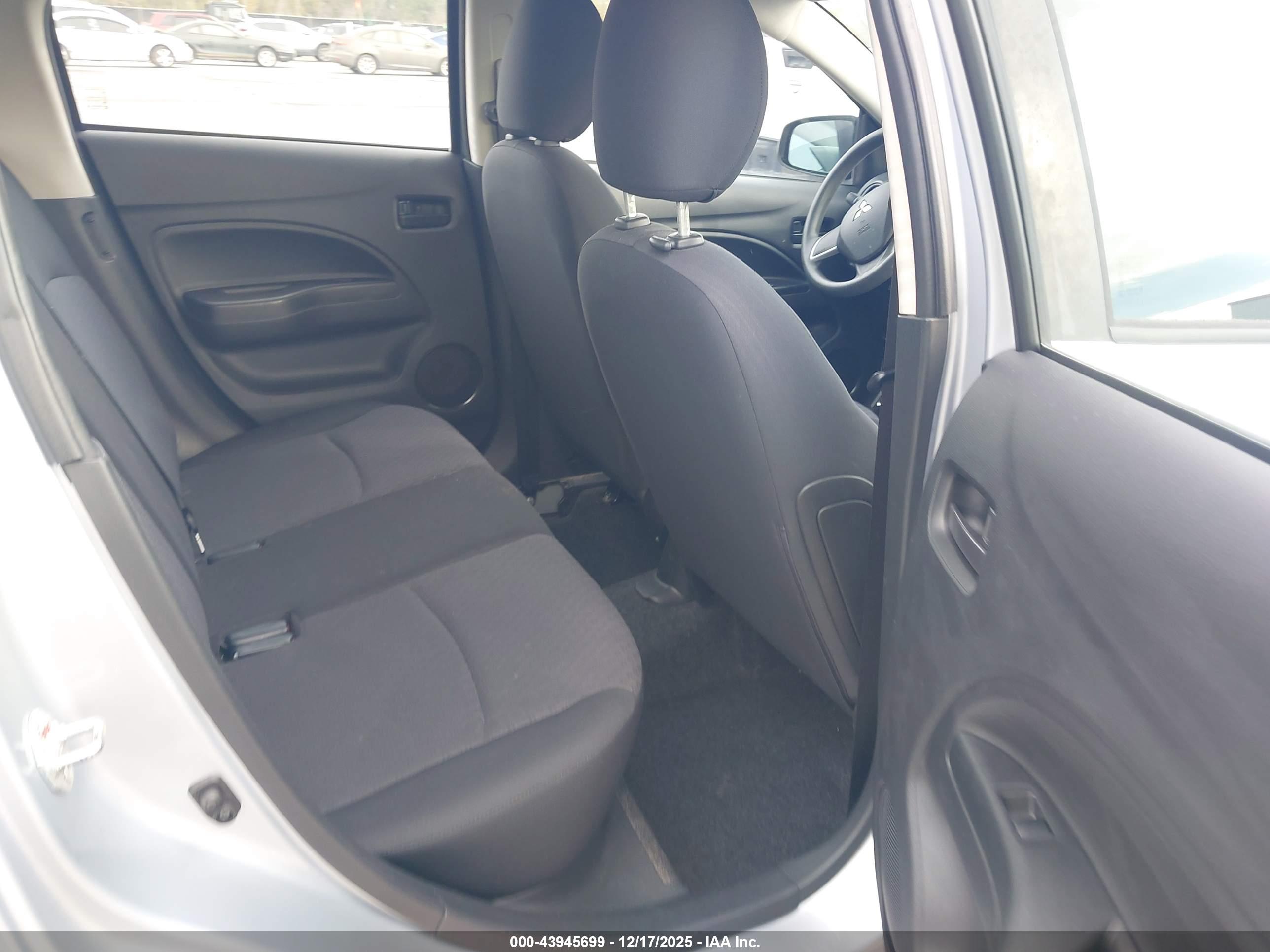 MITSUBISHI MIRAGE image 8