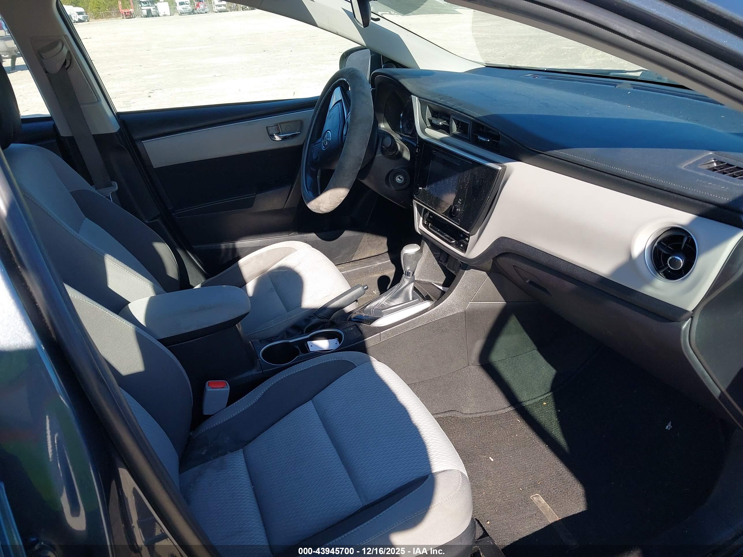 TOYOTA COROLLA image 5