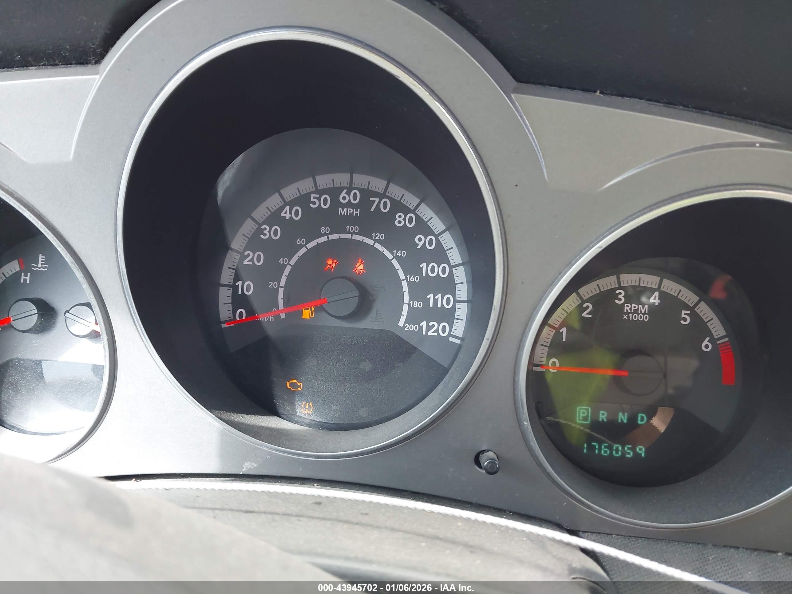 DODGE AVENGER image 7