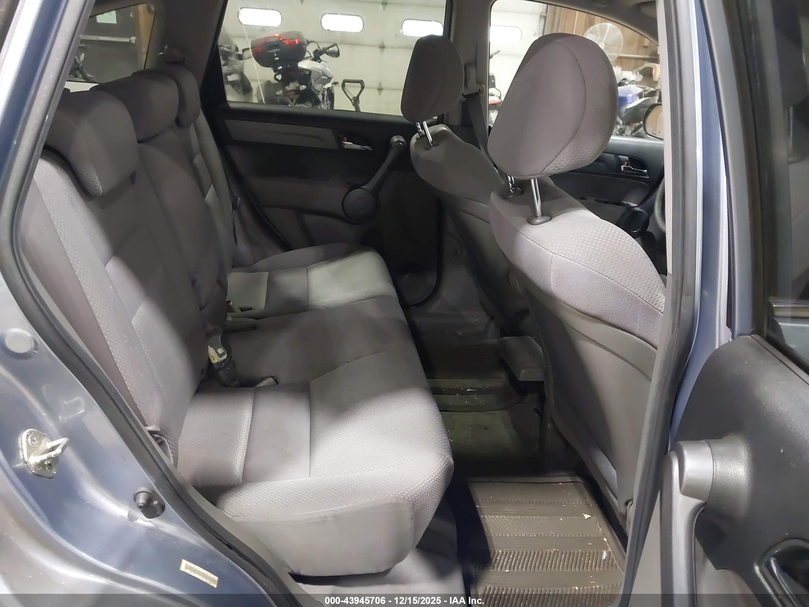 HONDA CR-V image 8