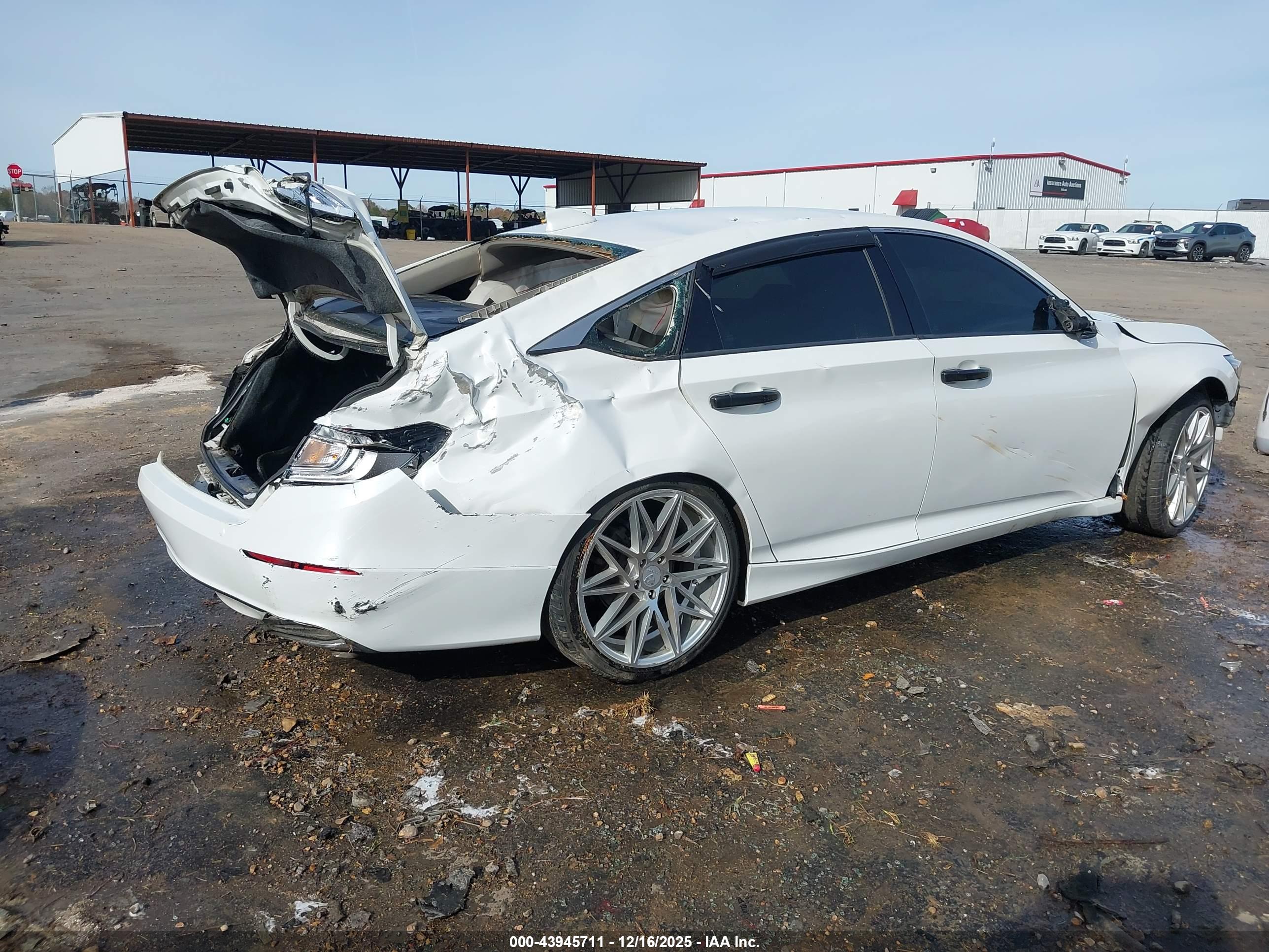 HONDA ACCORD image 4