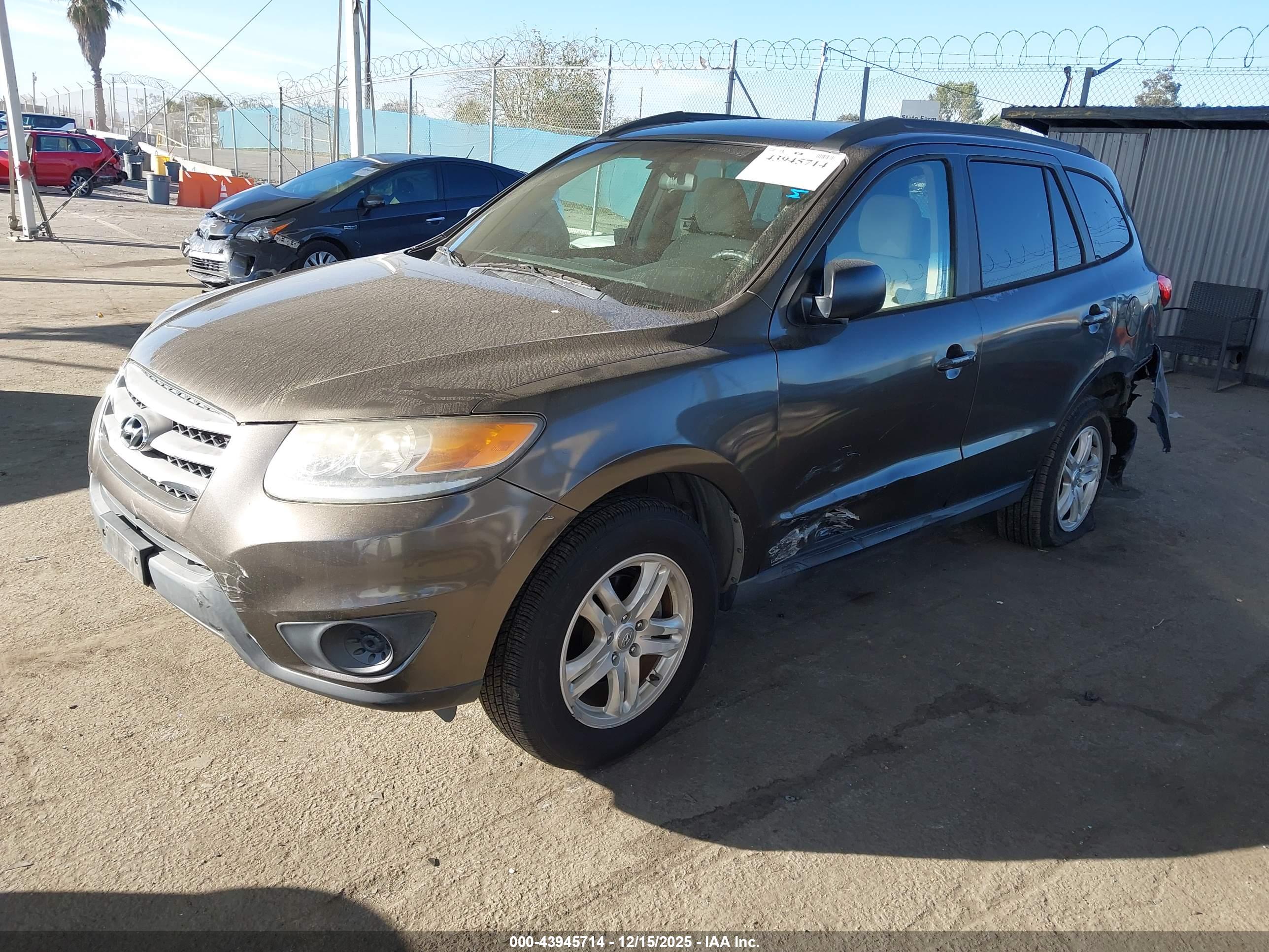 HYUNDAI SANTA image 2