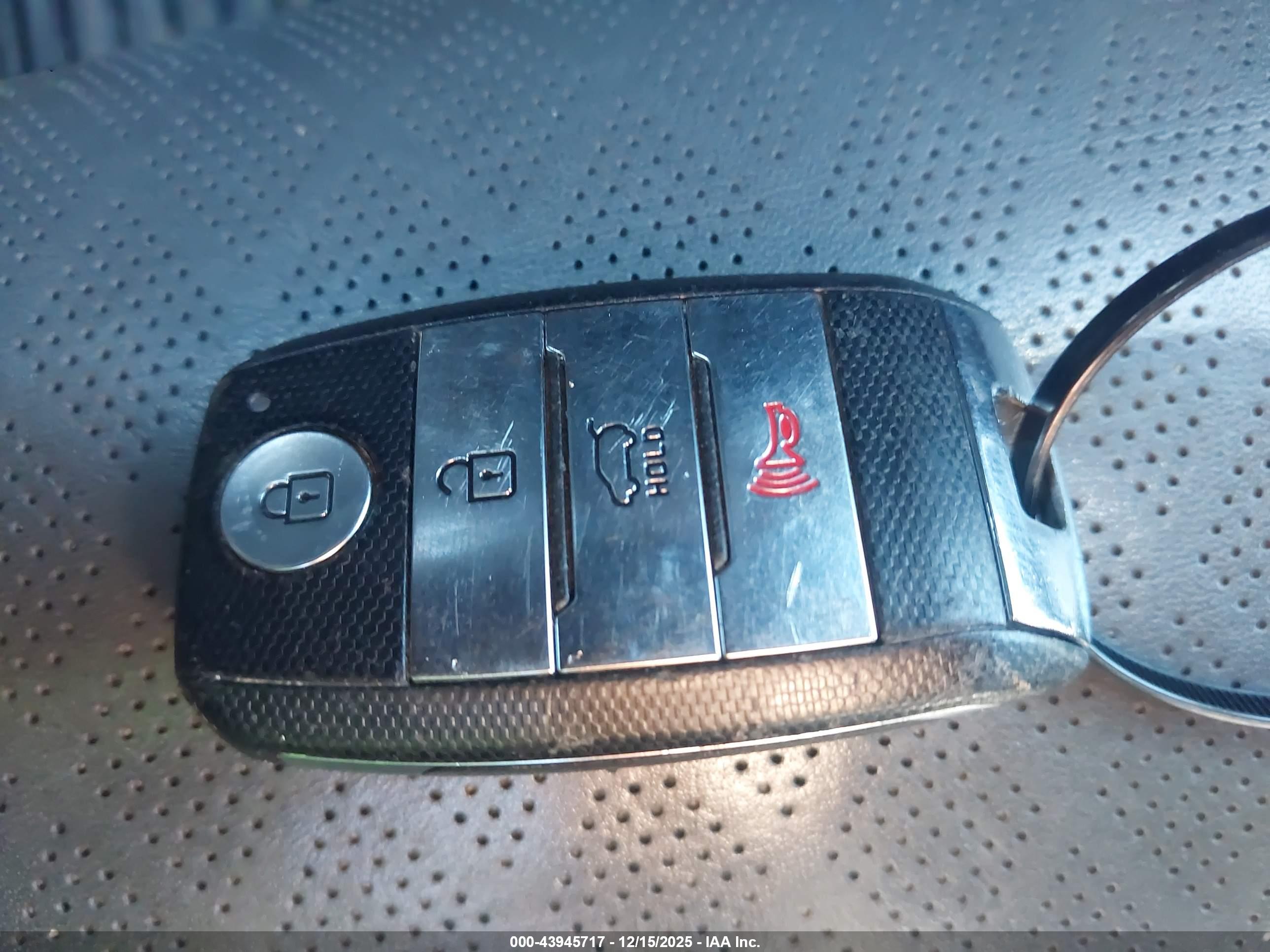 KIA SORENTO image 11