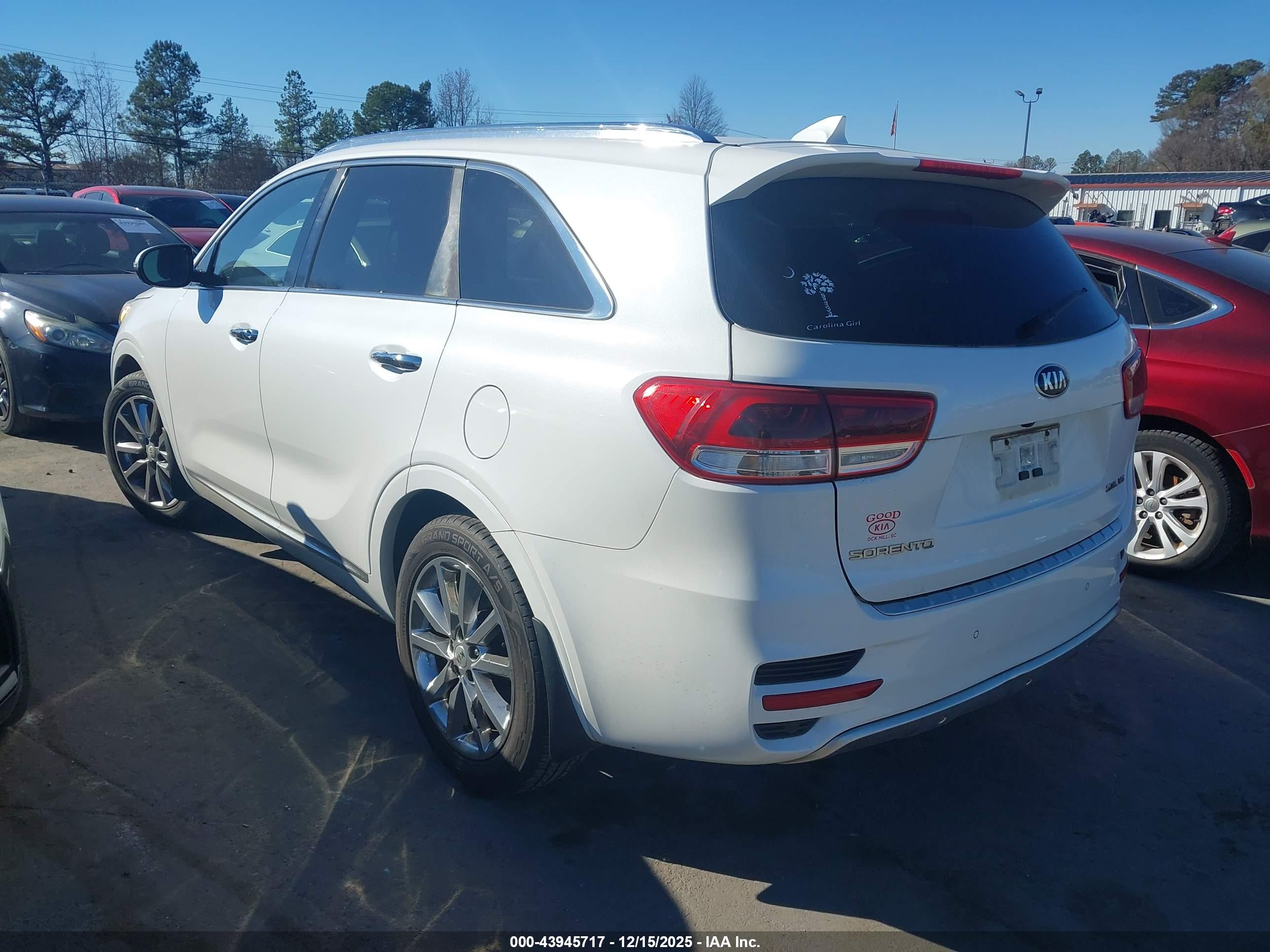 KIA SORENTO image 3