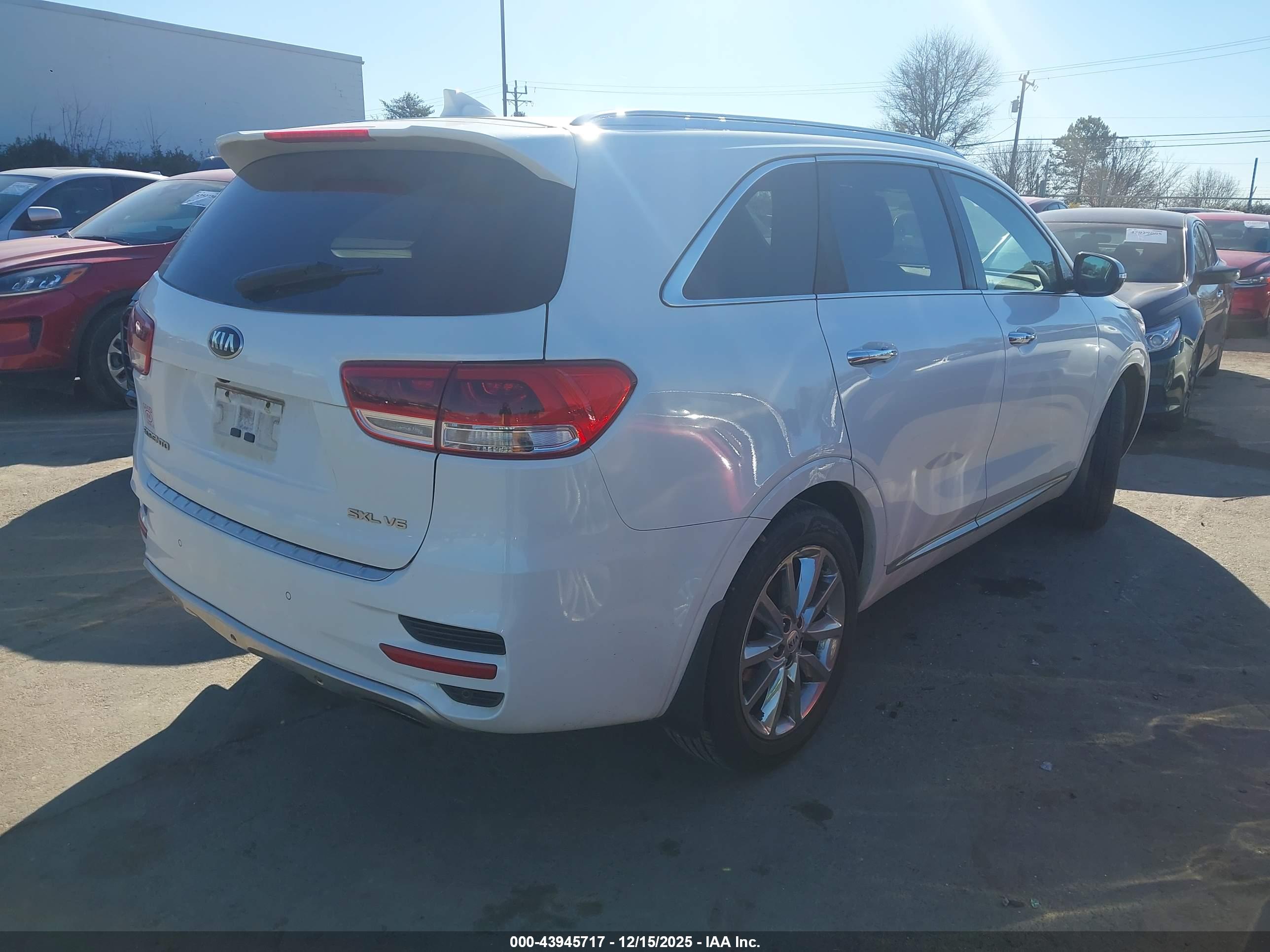 KIA SORENTO image 4