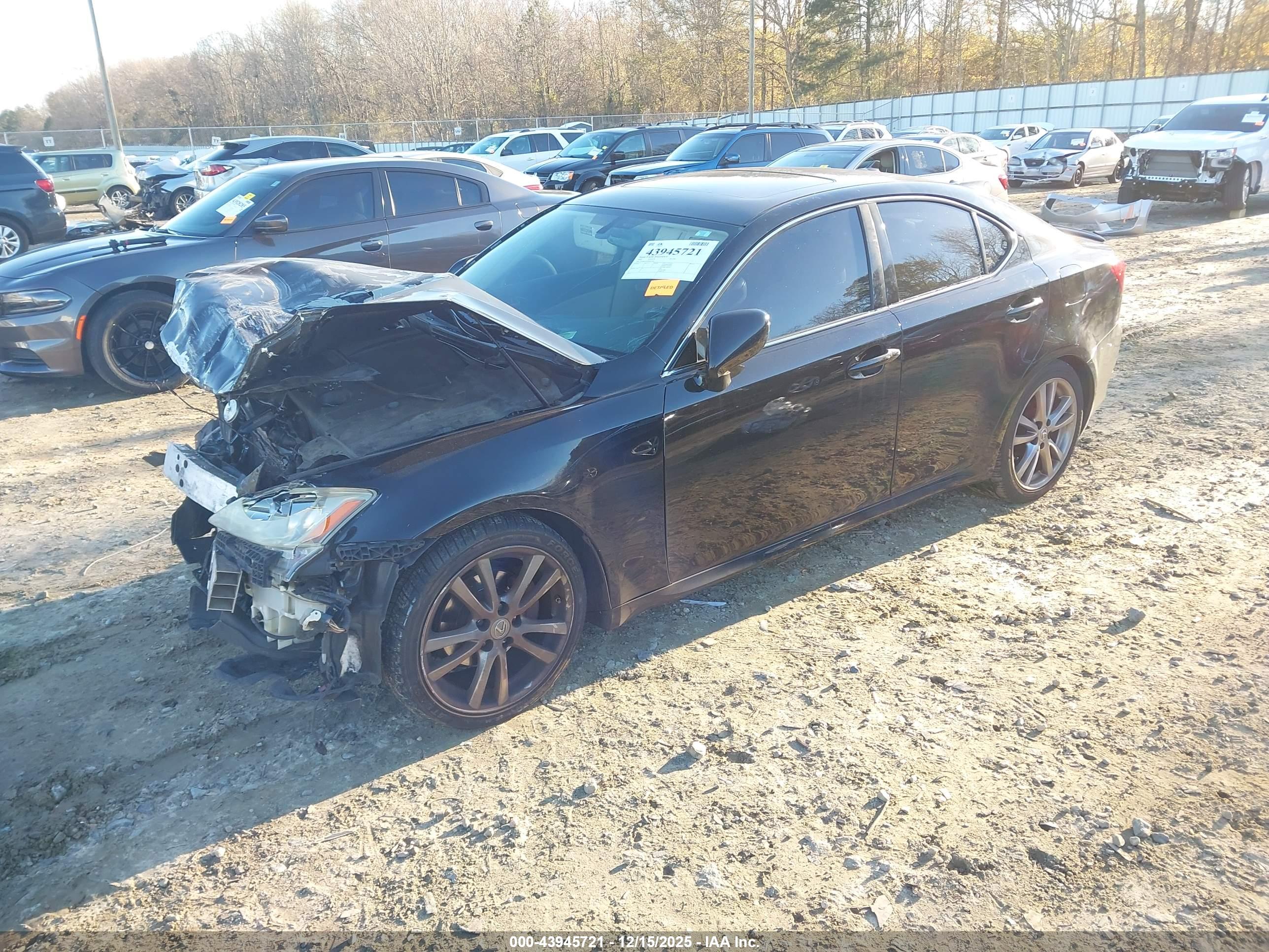 LEXUS IS image 2