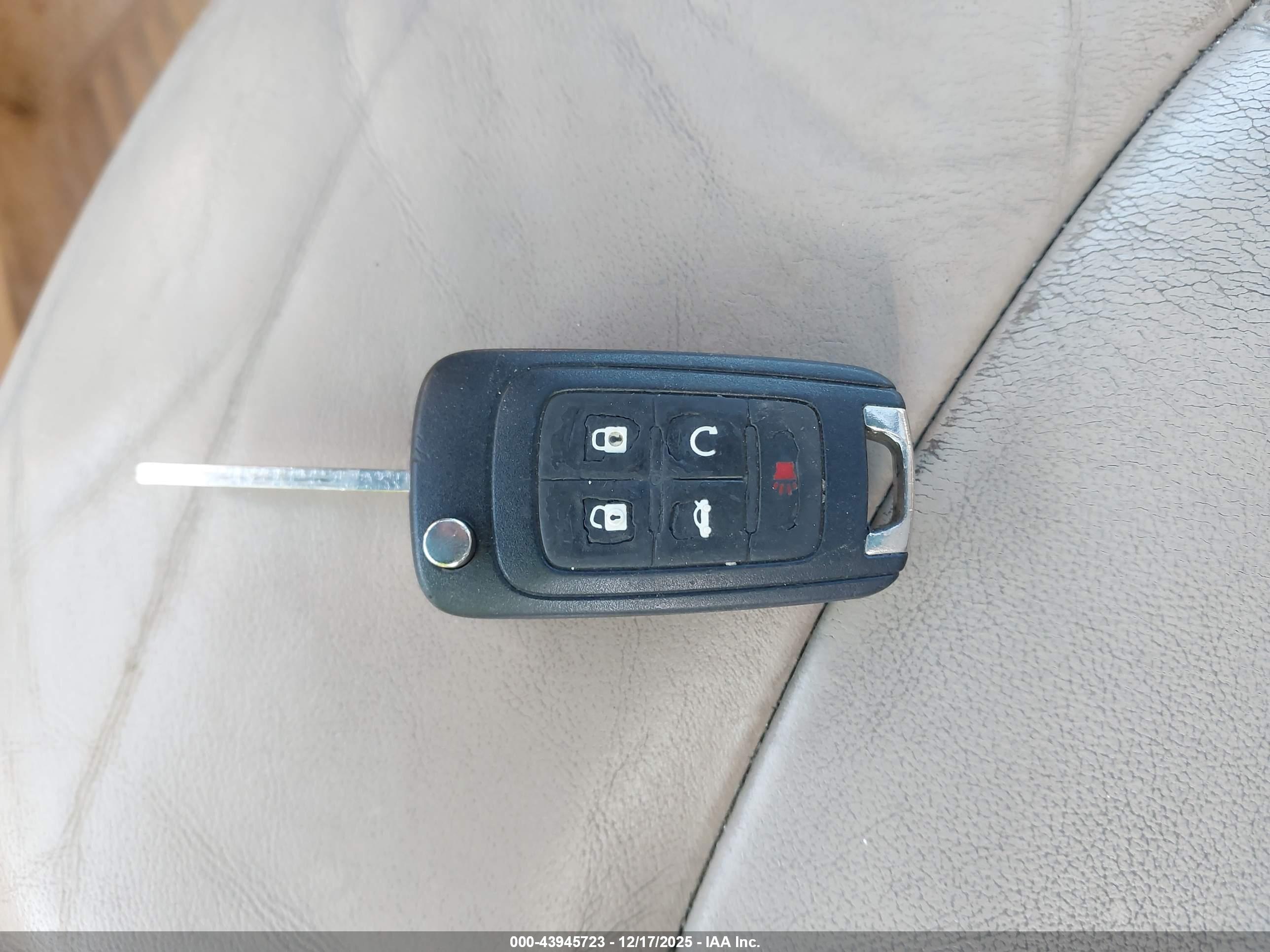 BUICK LACROSSE image 11