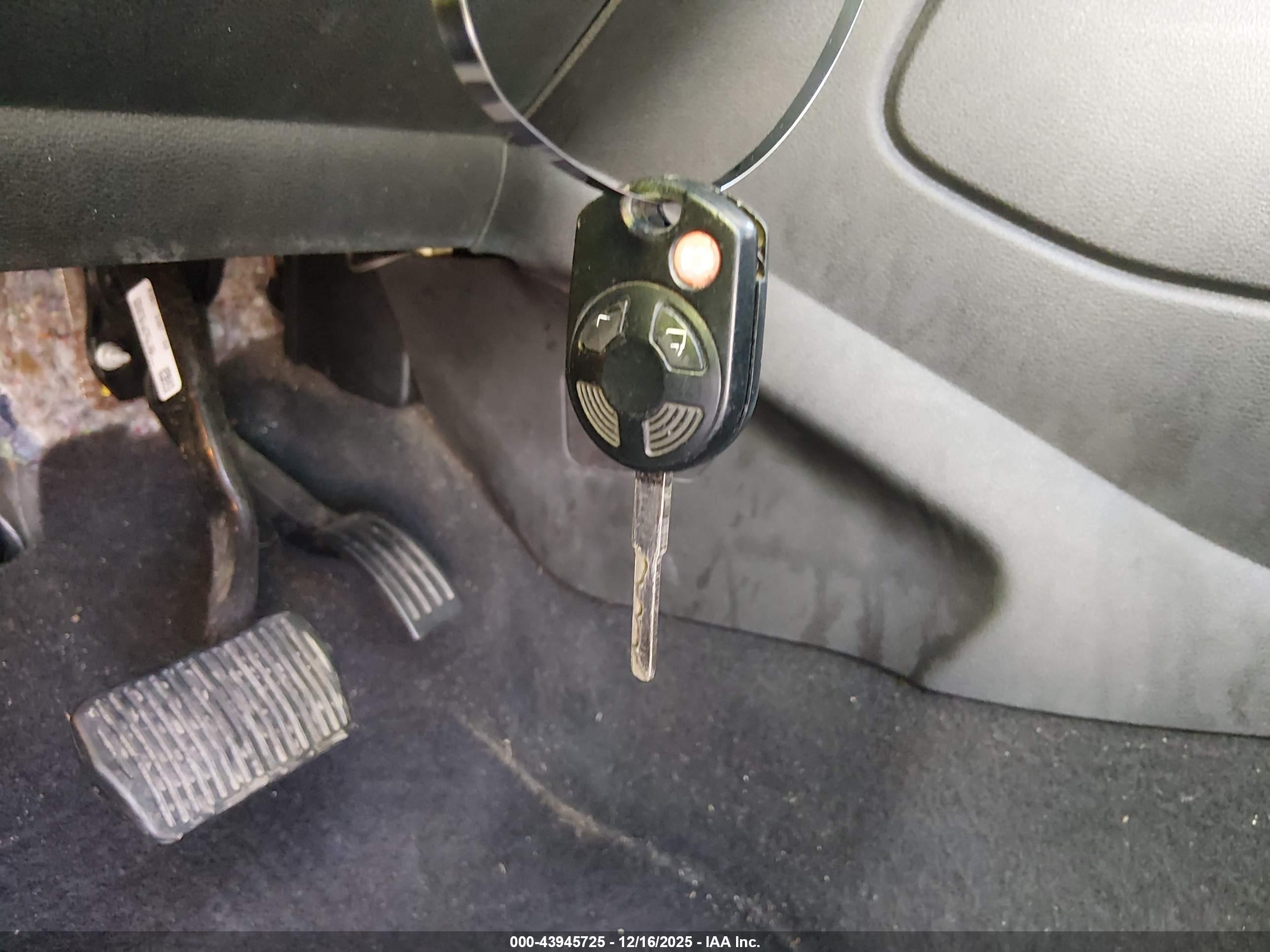 FORD ESCAPE image 11