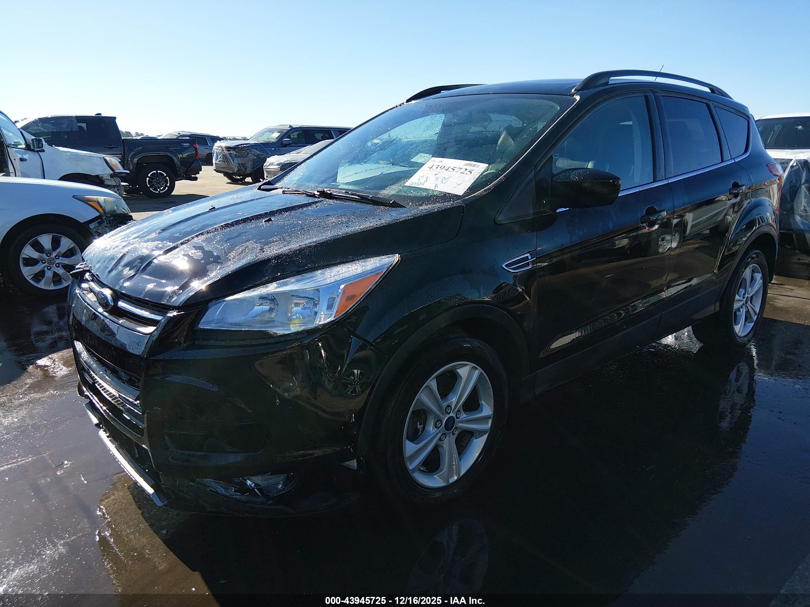 FORD ESCAPE image 2