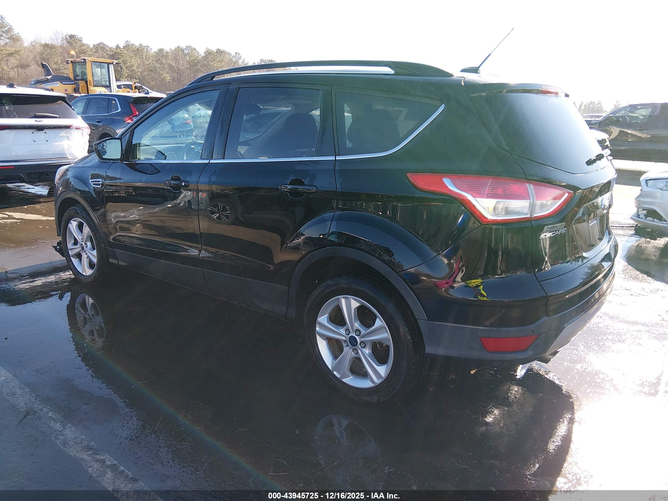FORD ESCAPE image 3