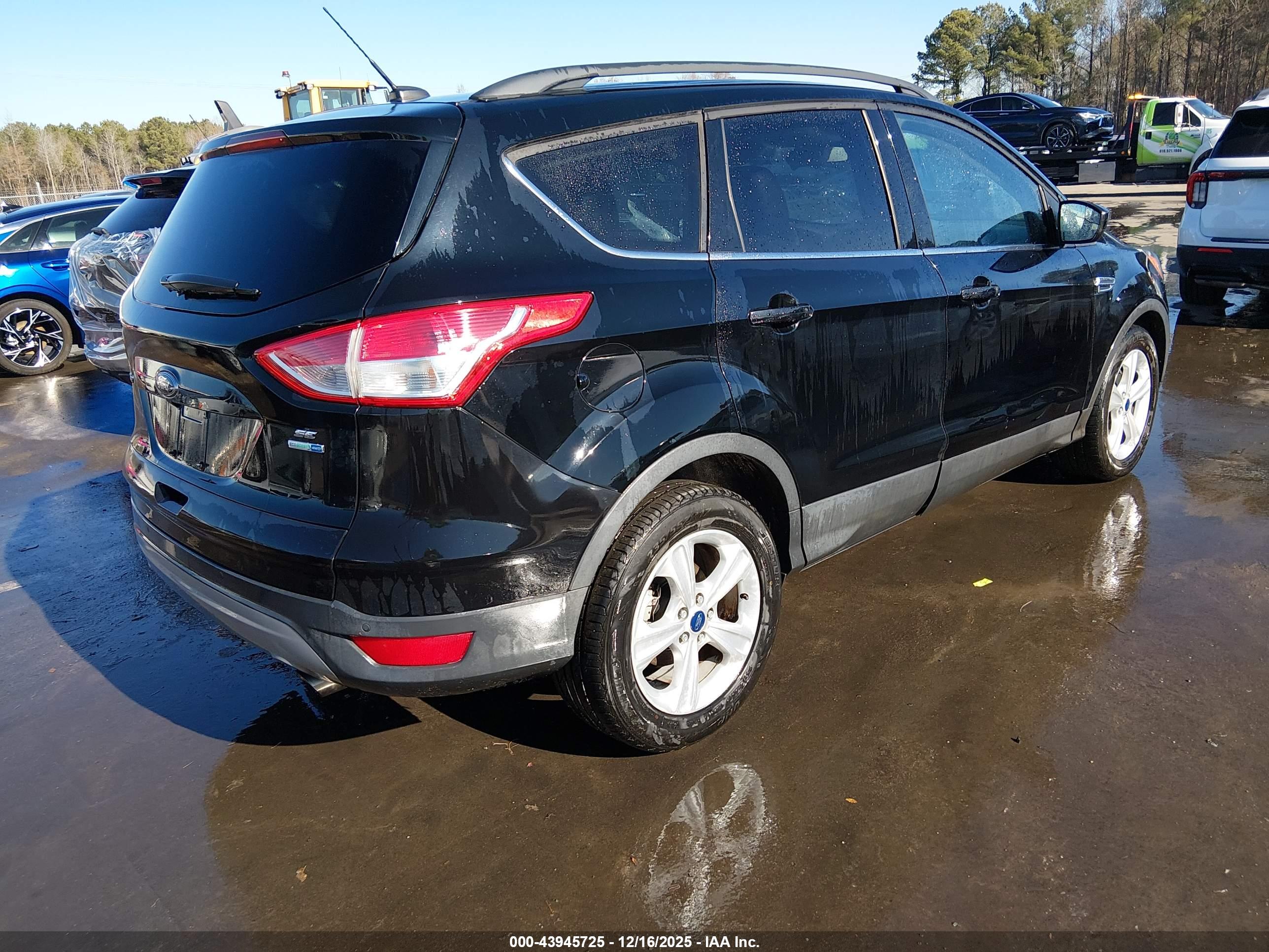 FORD ESCAPE image 4