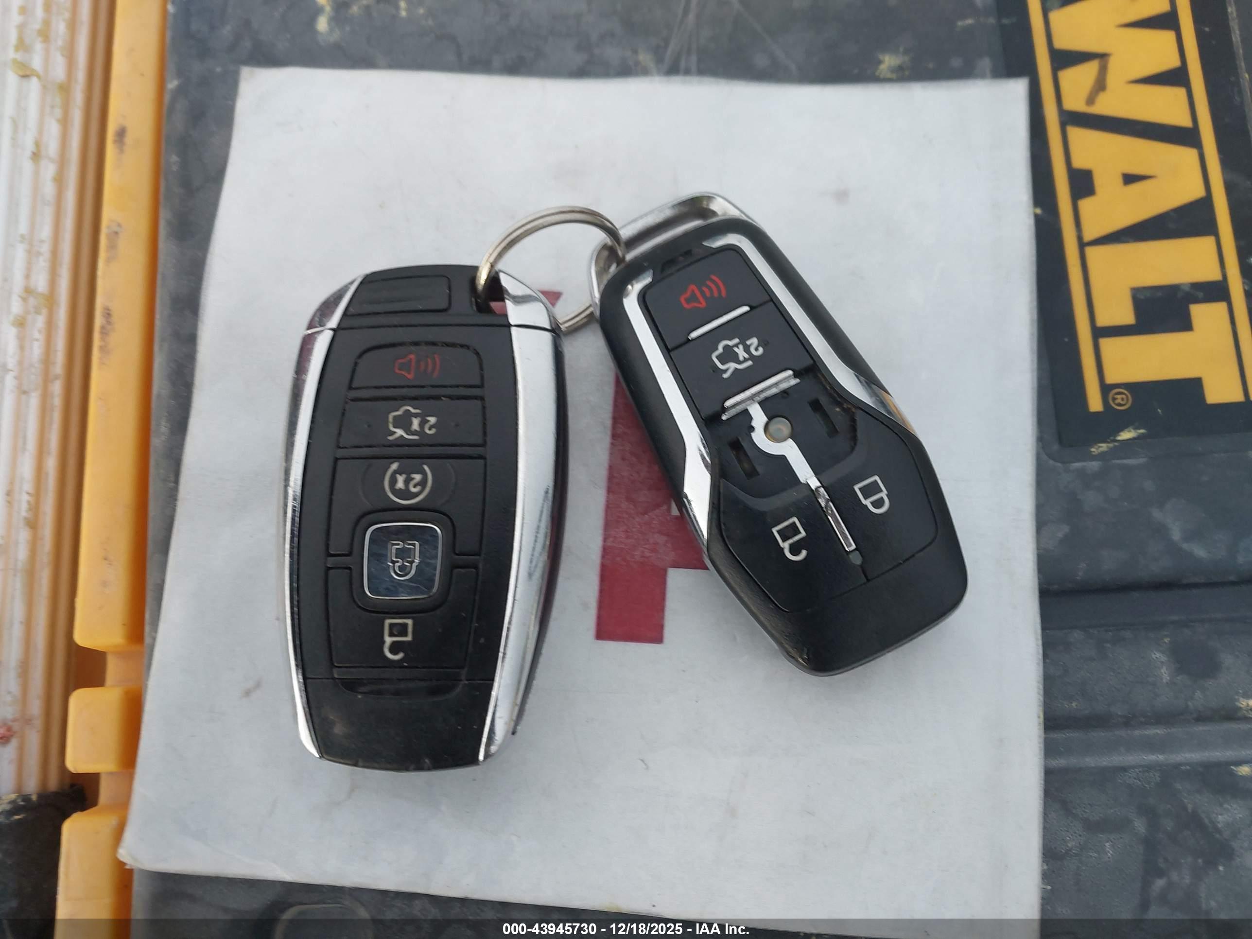 LINCOLN MKC image 11