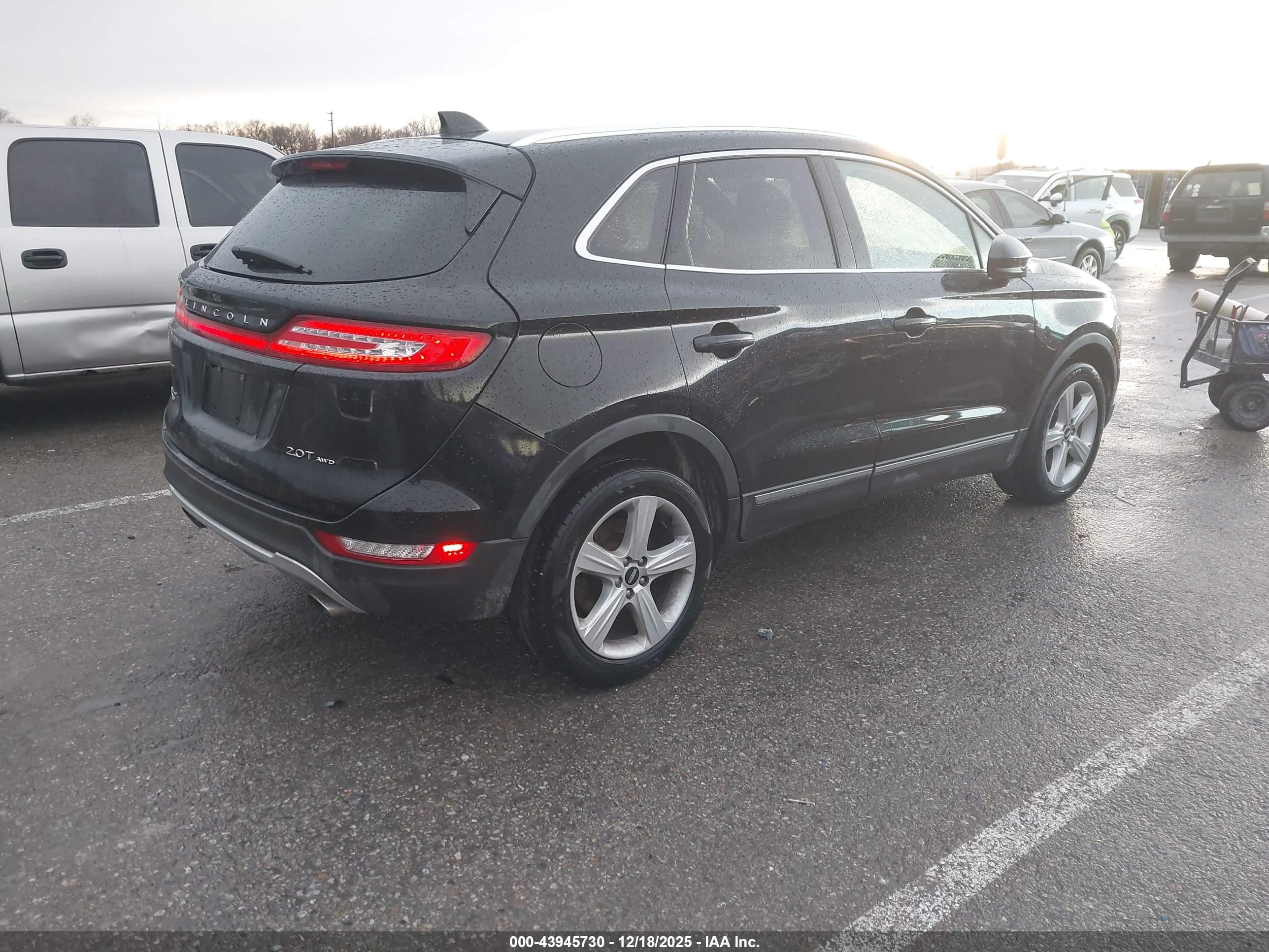 LINCOLN MKC image 4