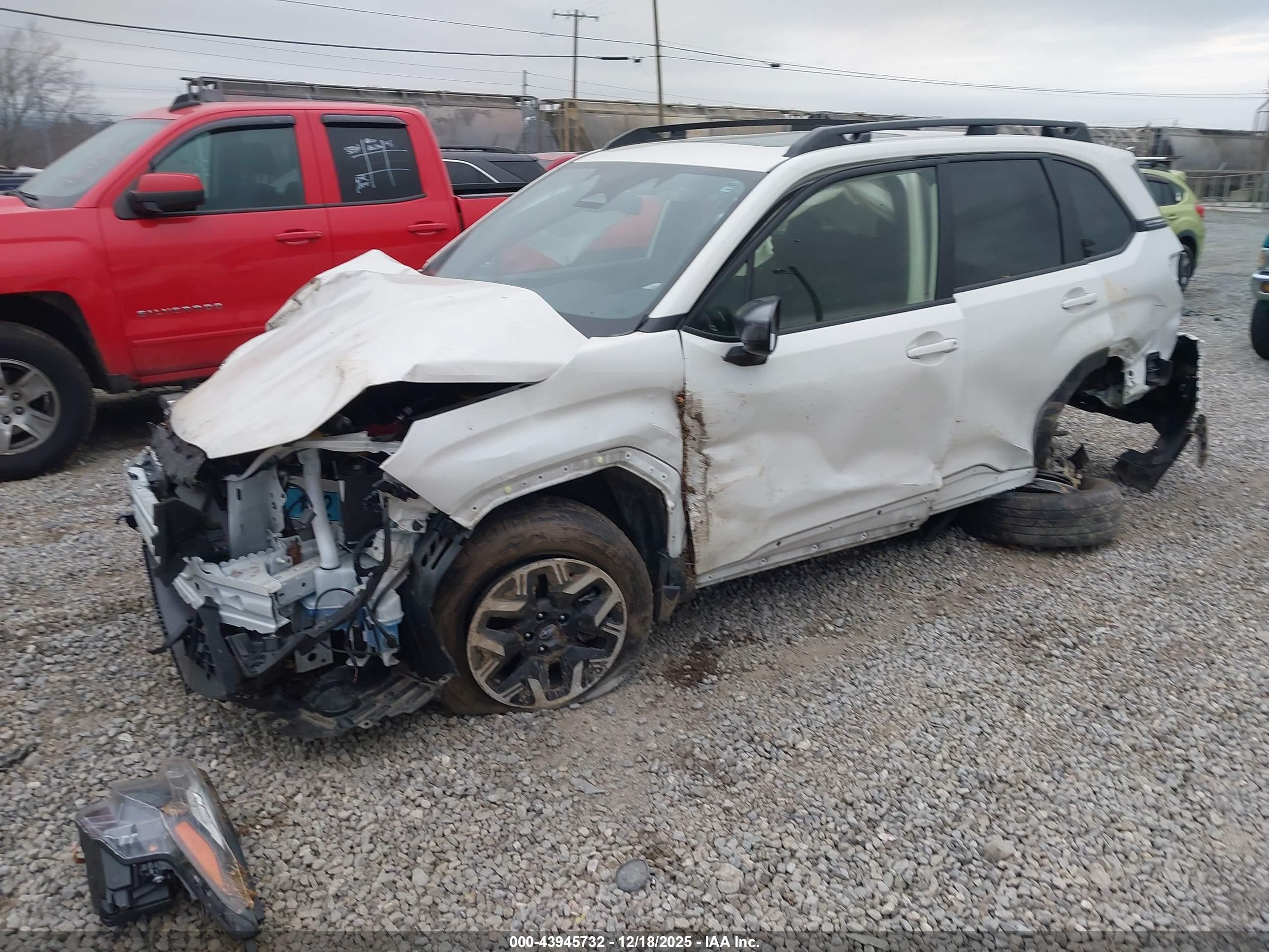 SUBARU FORESTER image 2