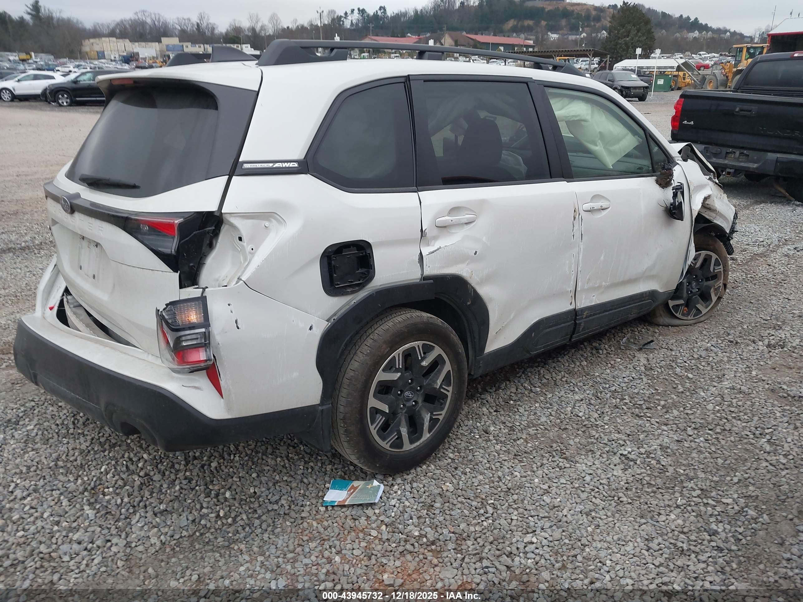 SUBARU FORESTER image 4