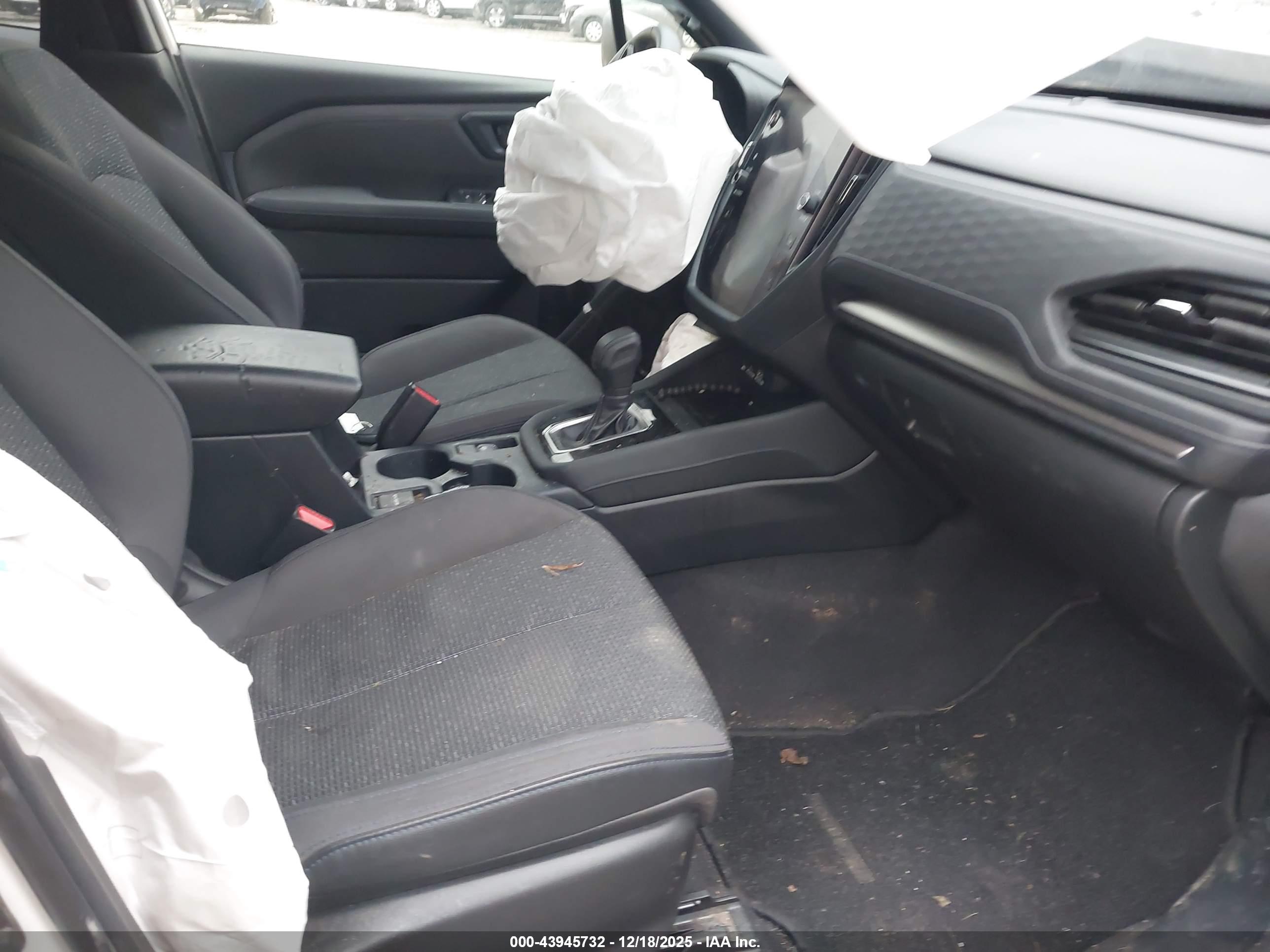 SUBARU FORESTER image 5