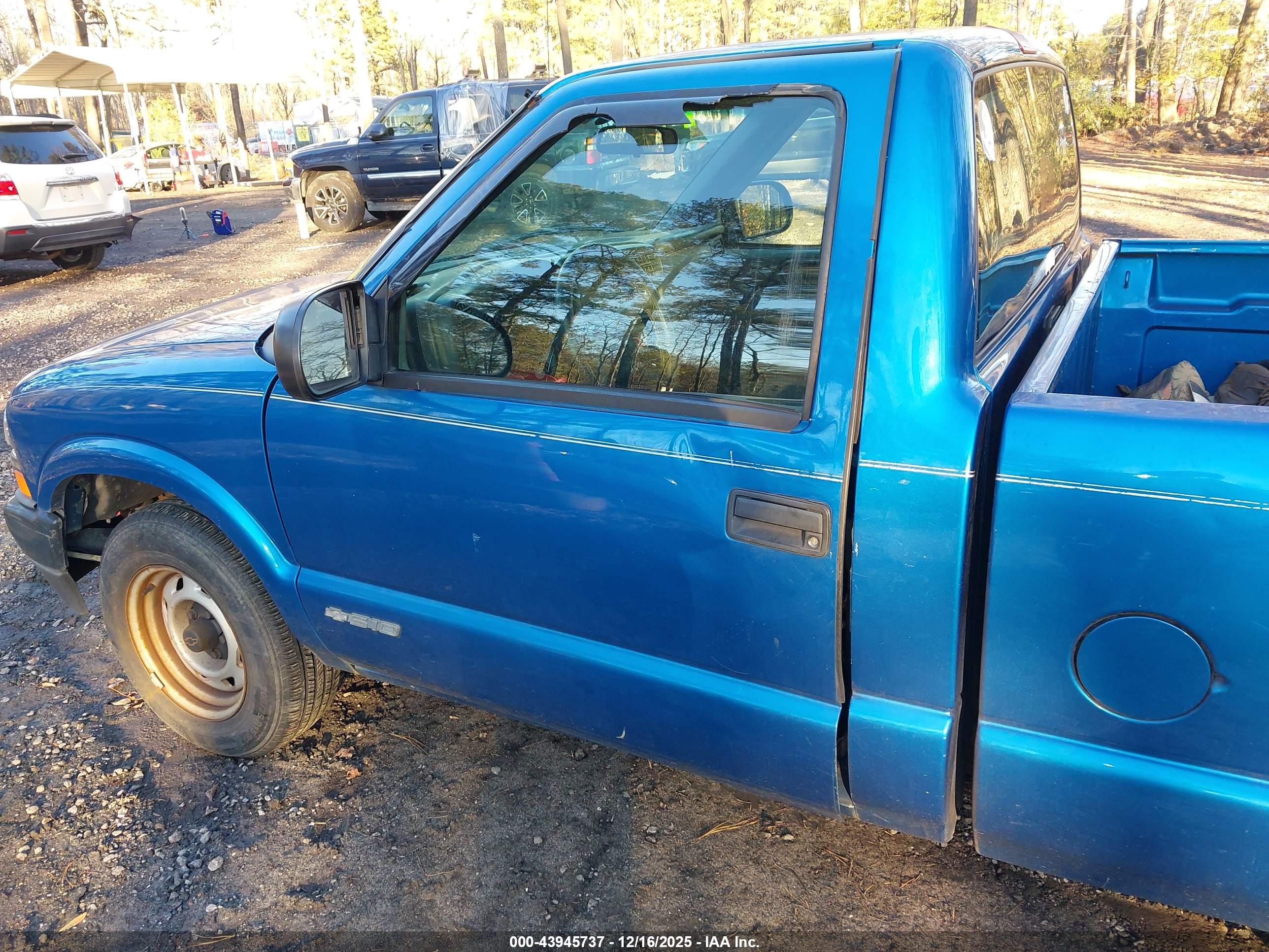 CHEVROLET S-10 image 6