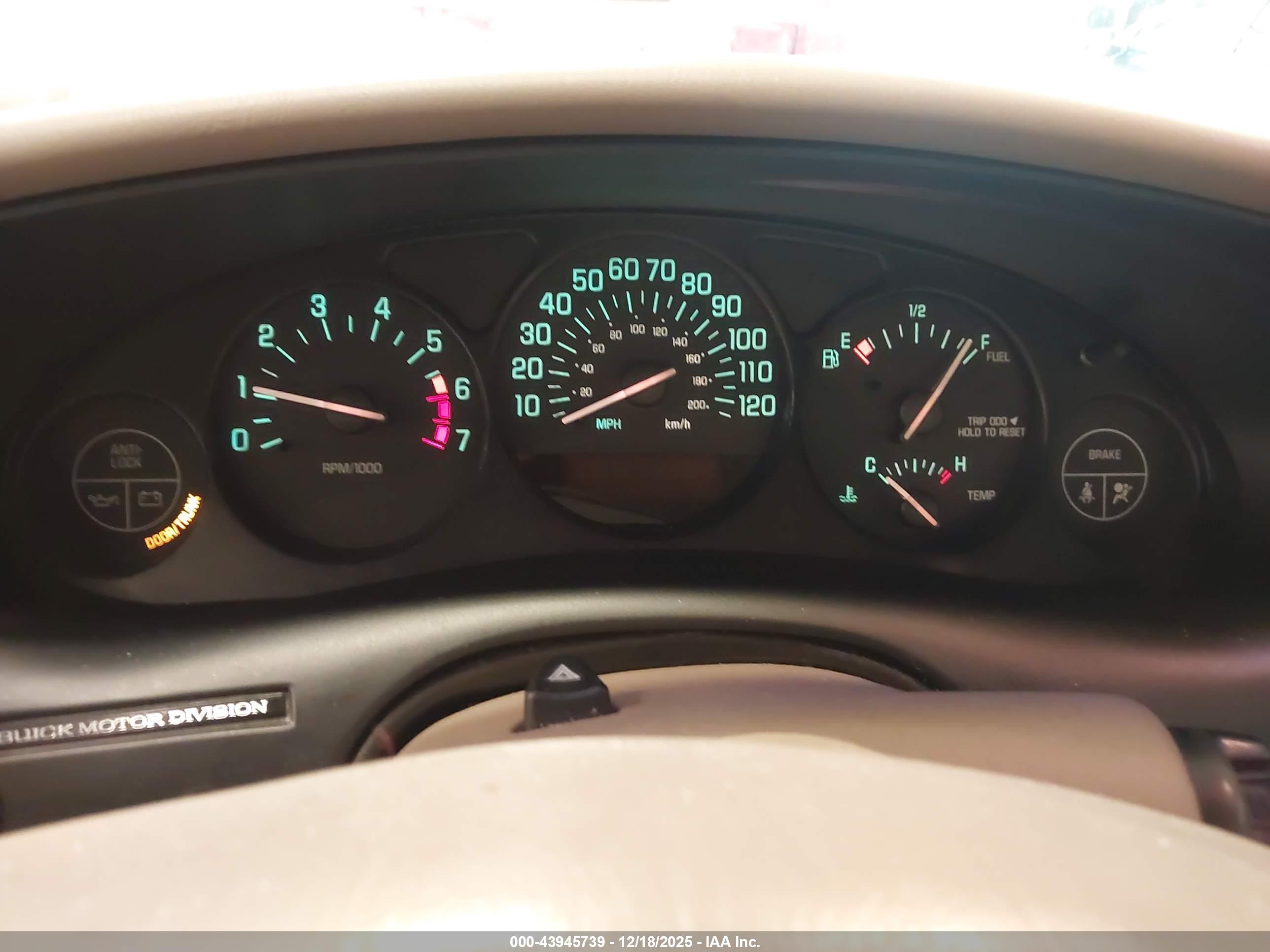 BUICK REGAL image 7