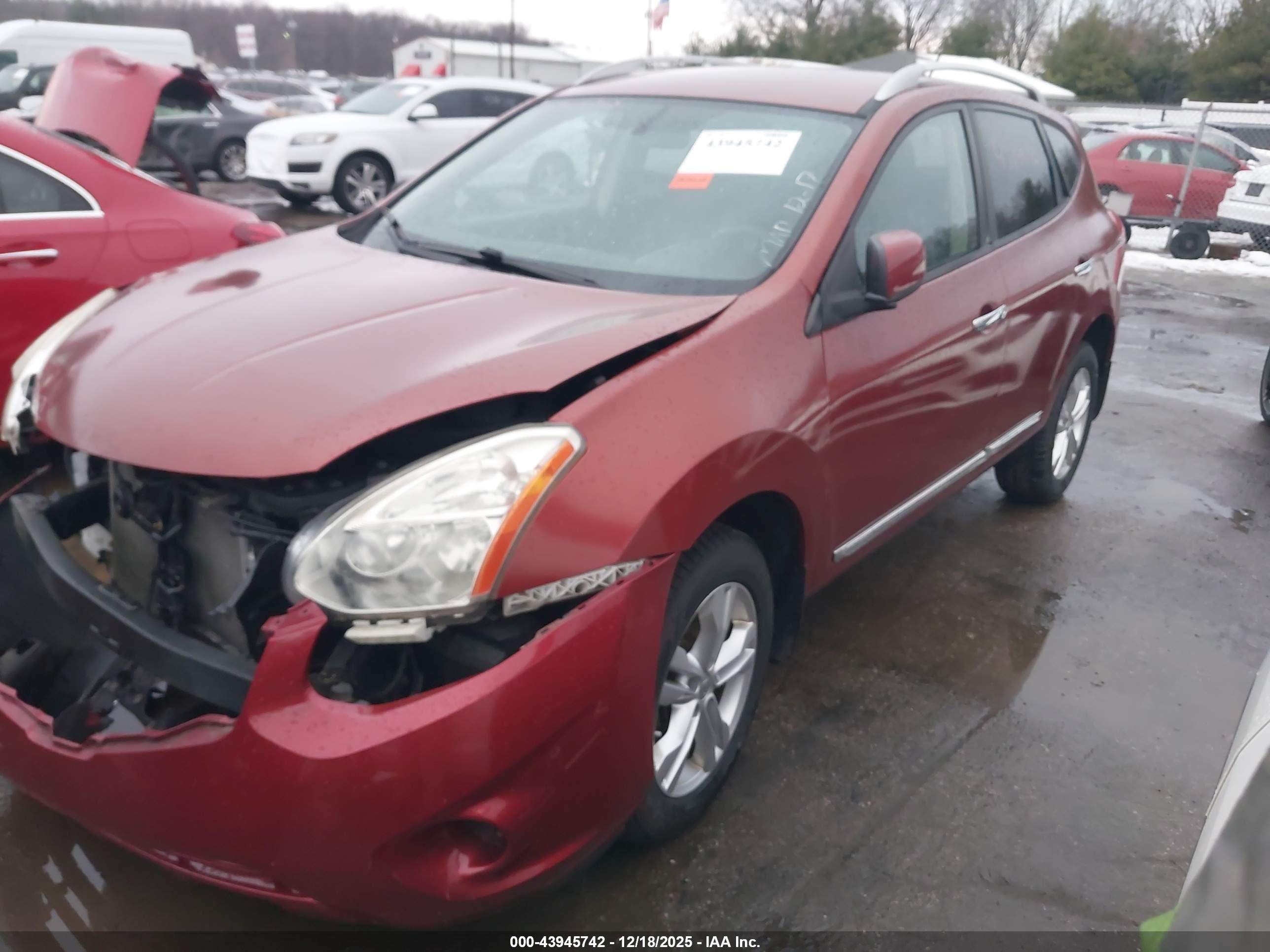 NISSAN ROGUE image 2