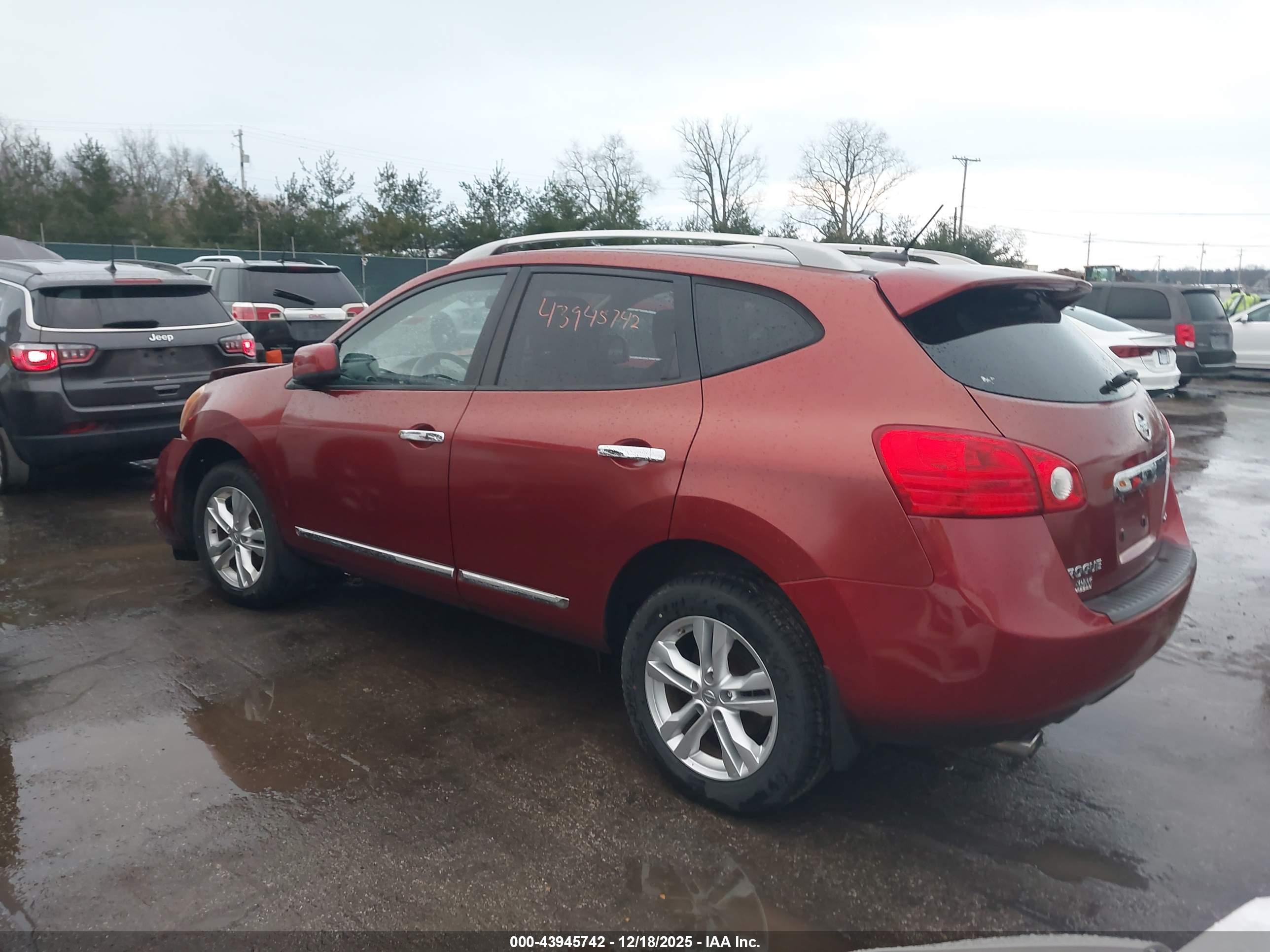NISSAN ROGUE image 3