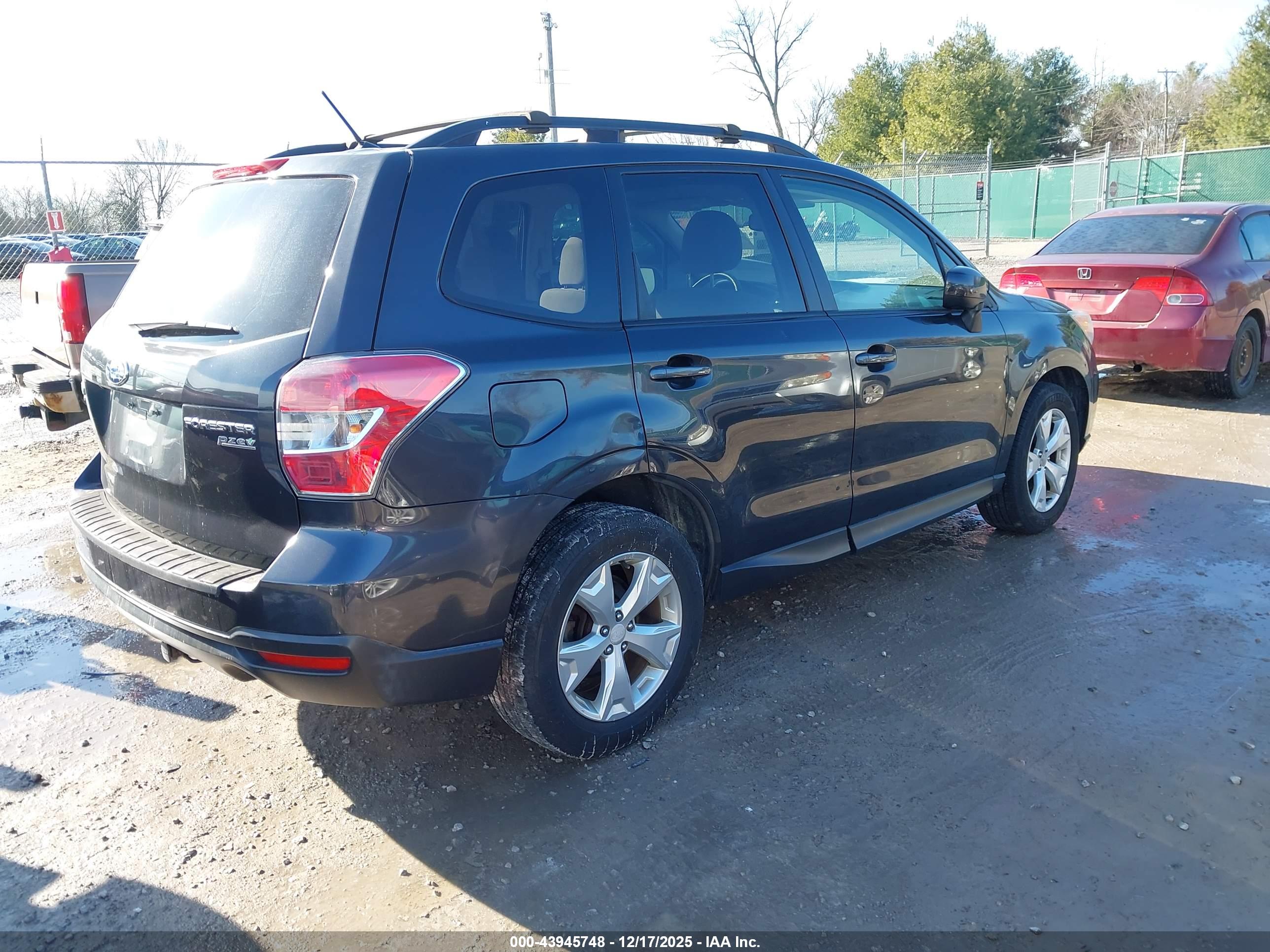 SUBARU FORESTER image 4