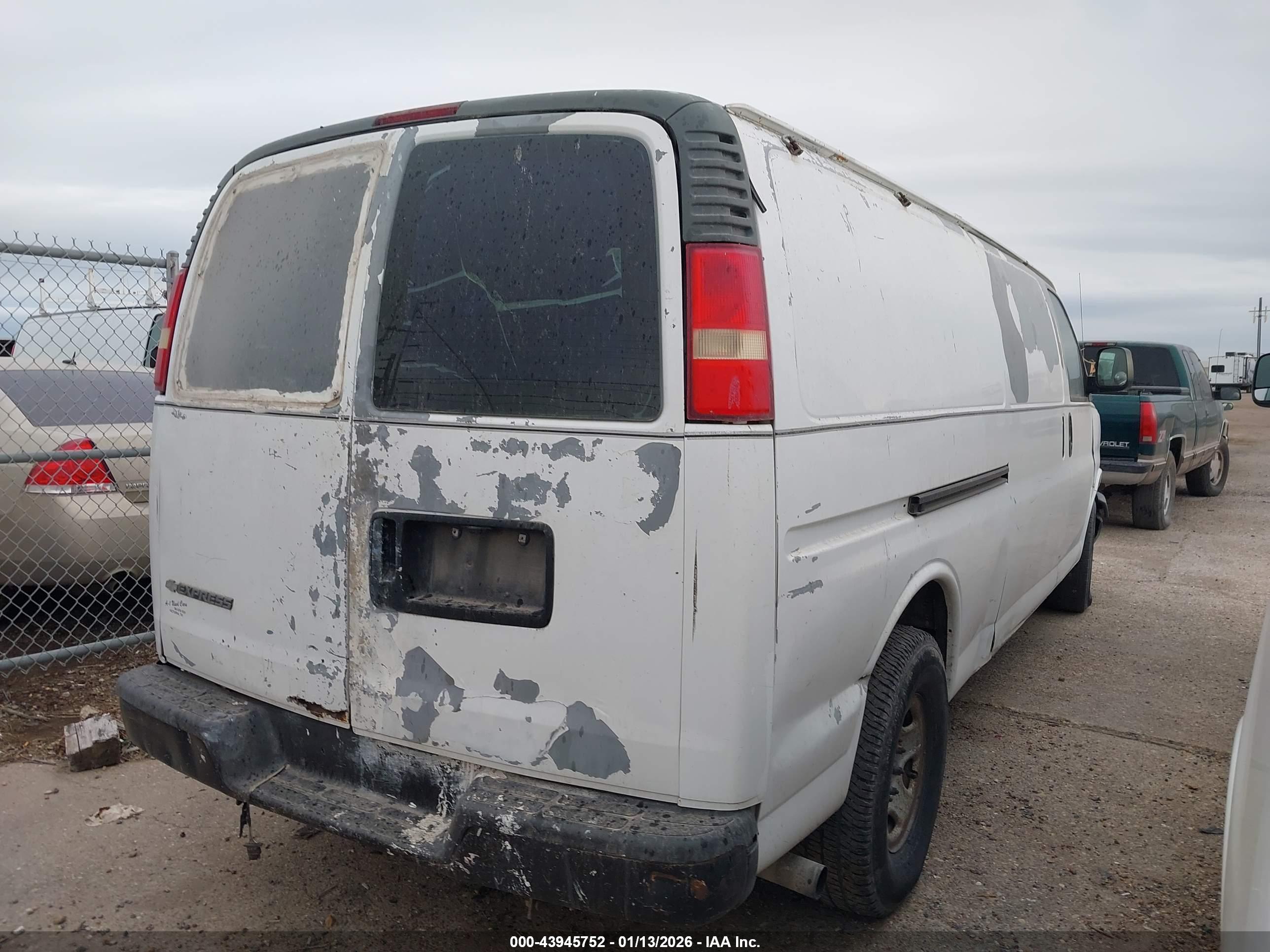 CHEVROLET EXPRESS image 4