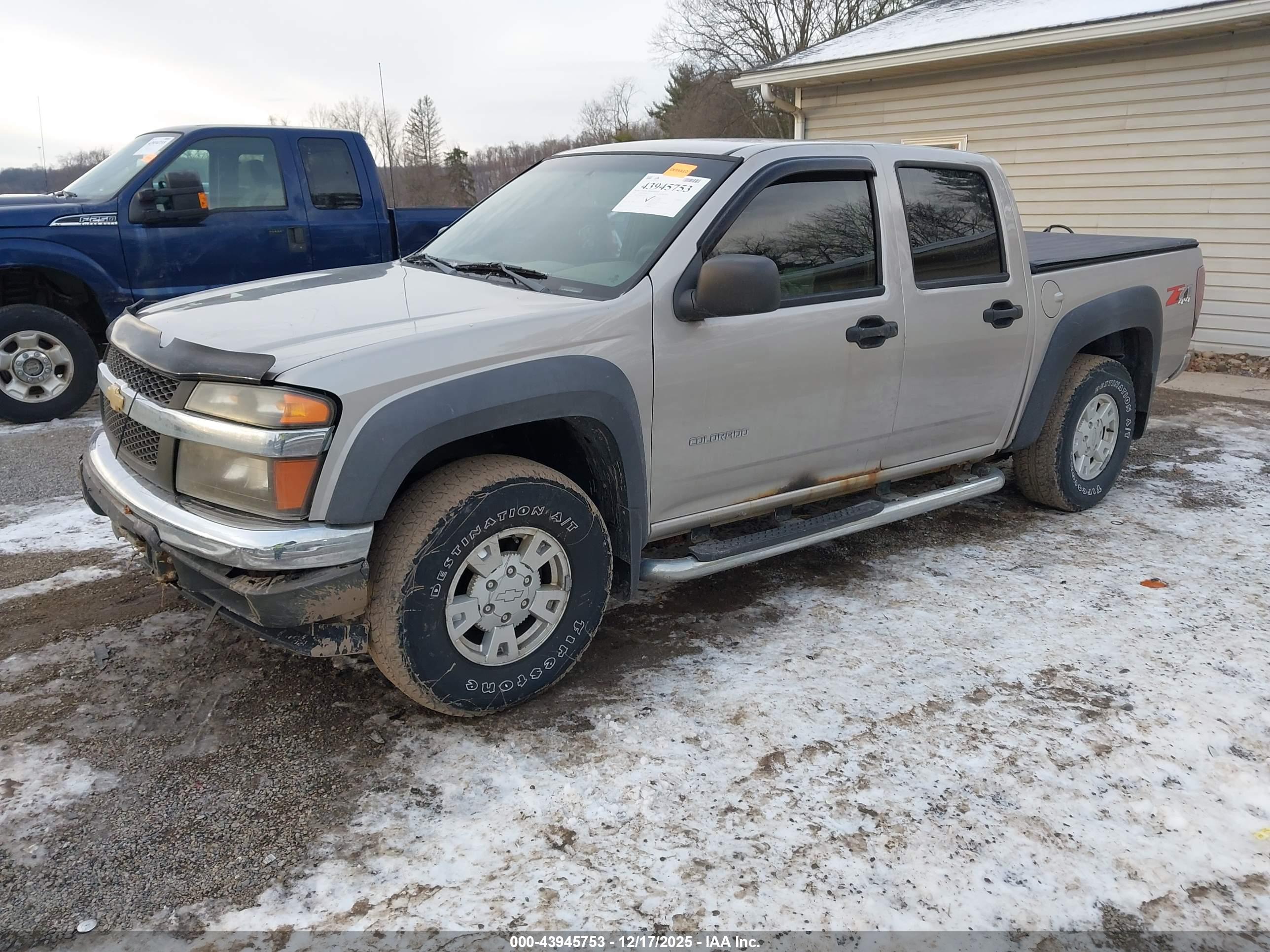 CHEVROLET COLORADO image 2