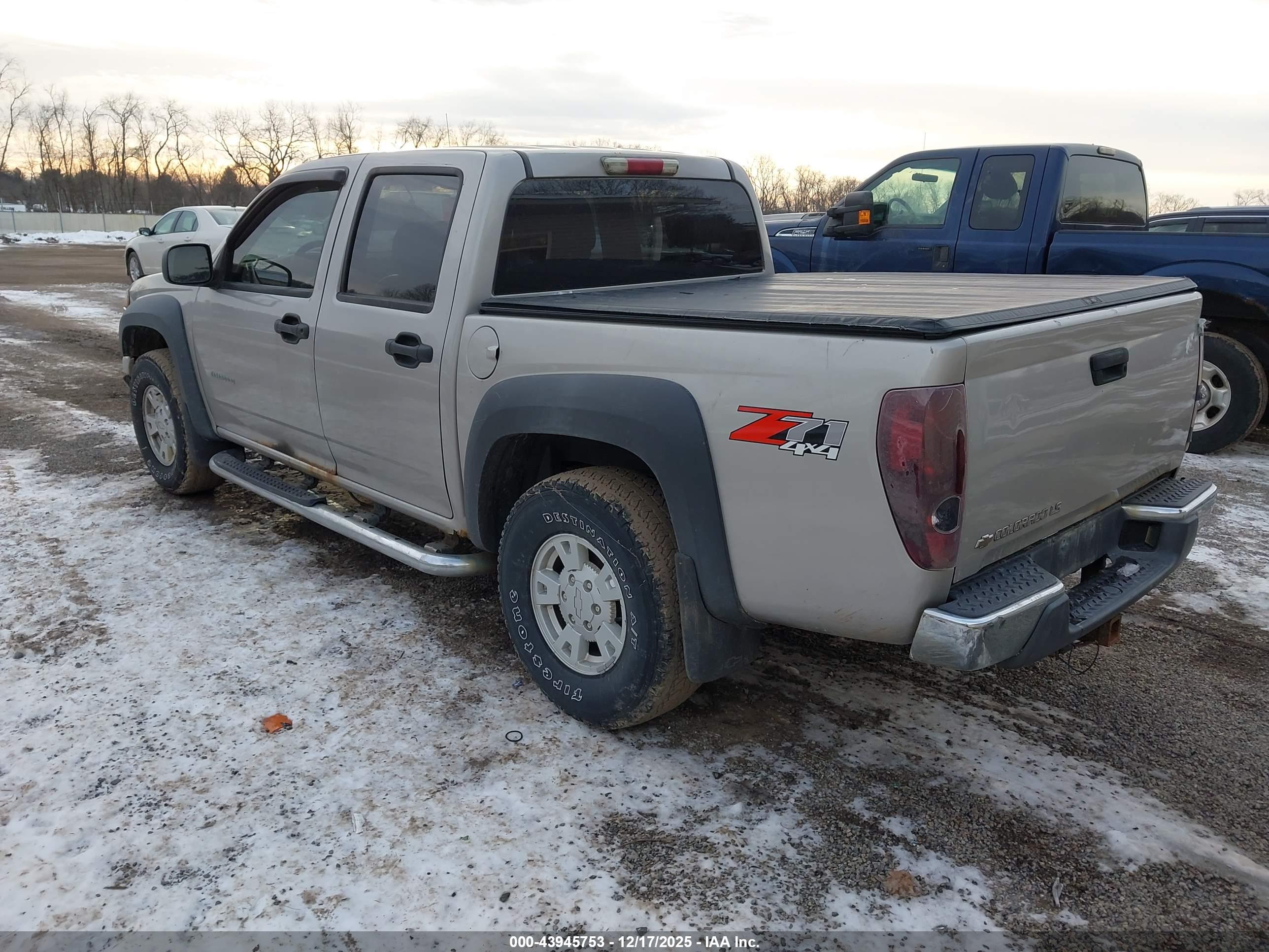 CHEVROLET COLORADO image 3