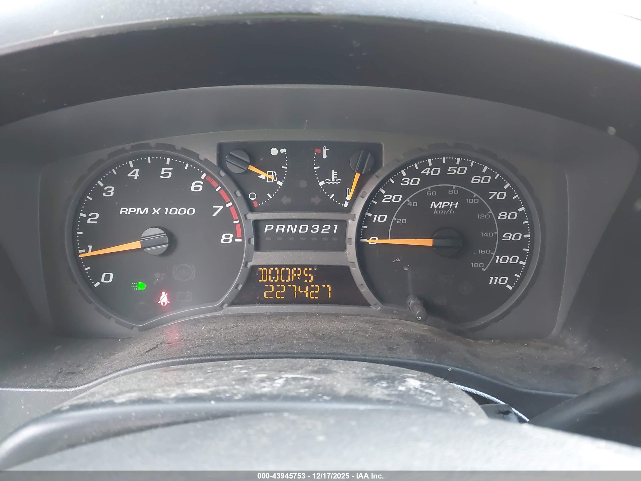 CHEVROLET COLORADO image 7