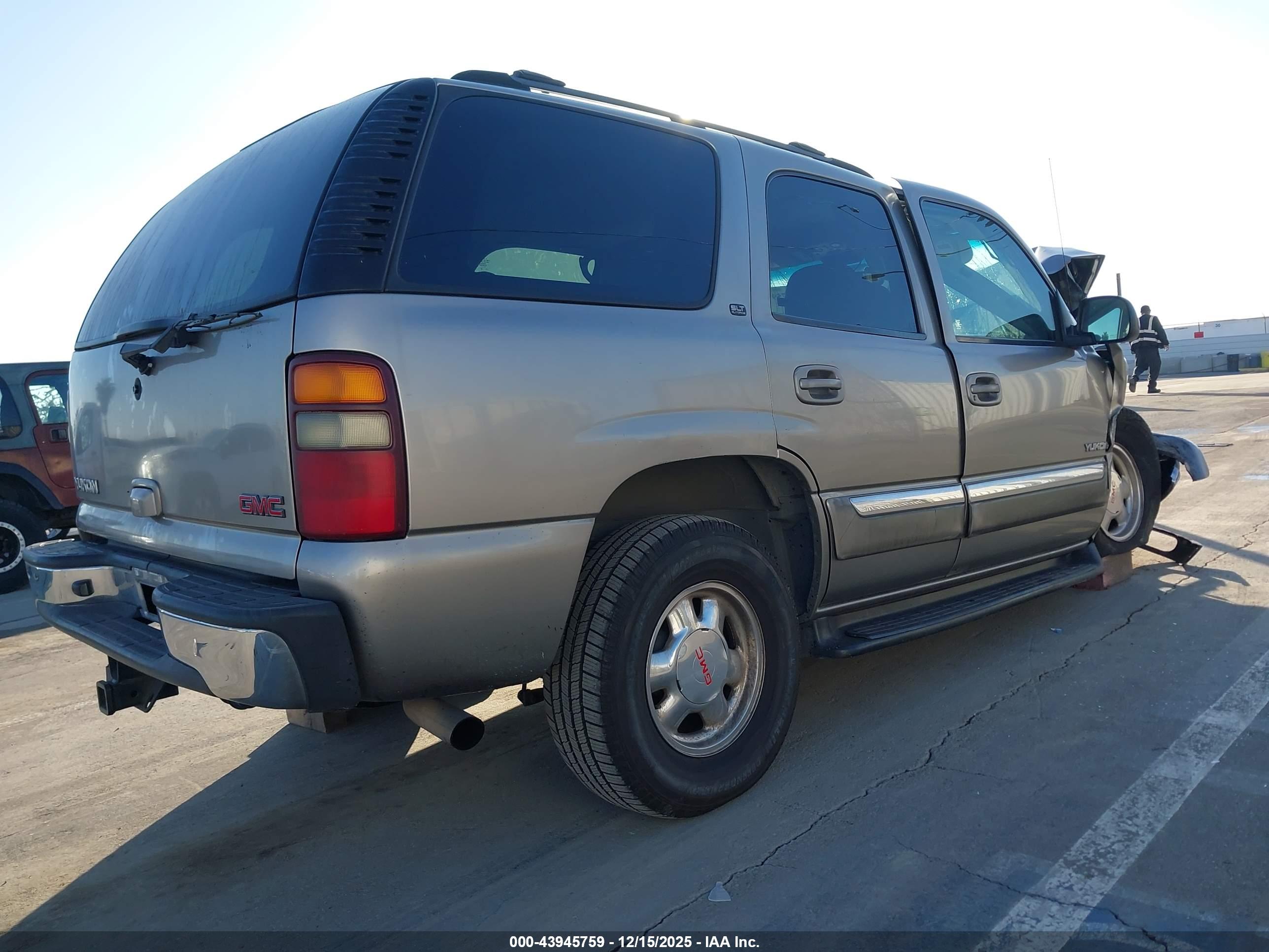 GMC YUKON image 4
