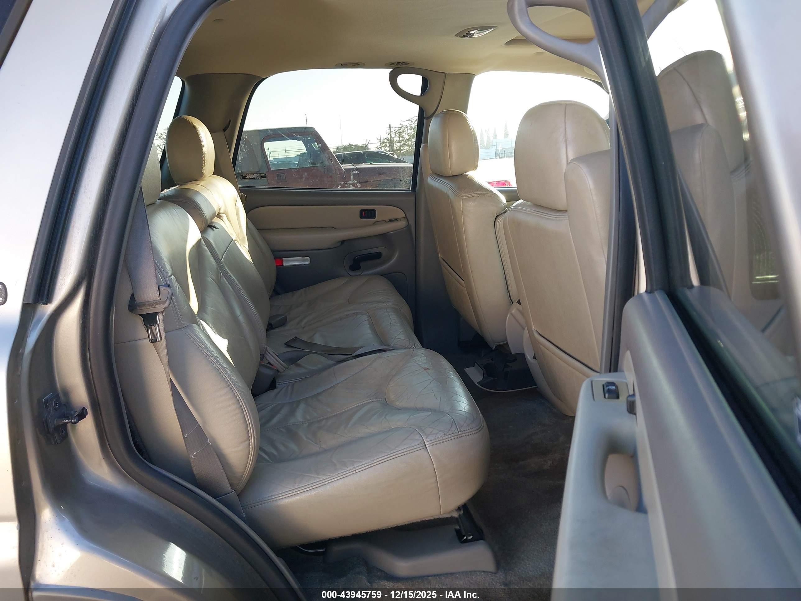 GMC YUKON image 8