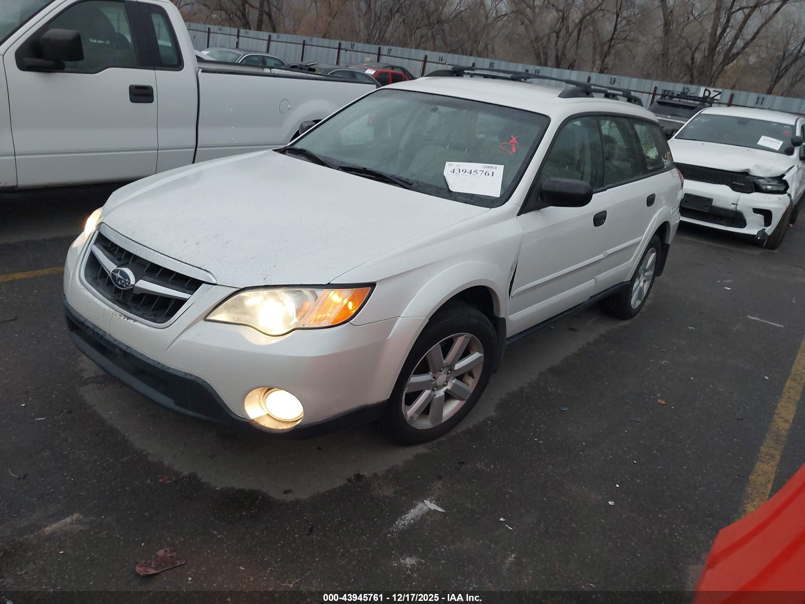 SUBARU OUTBACK image 2