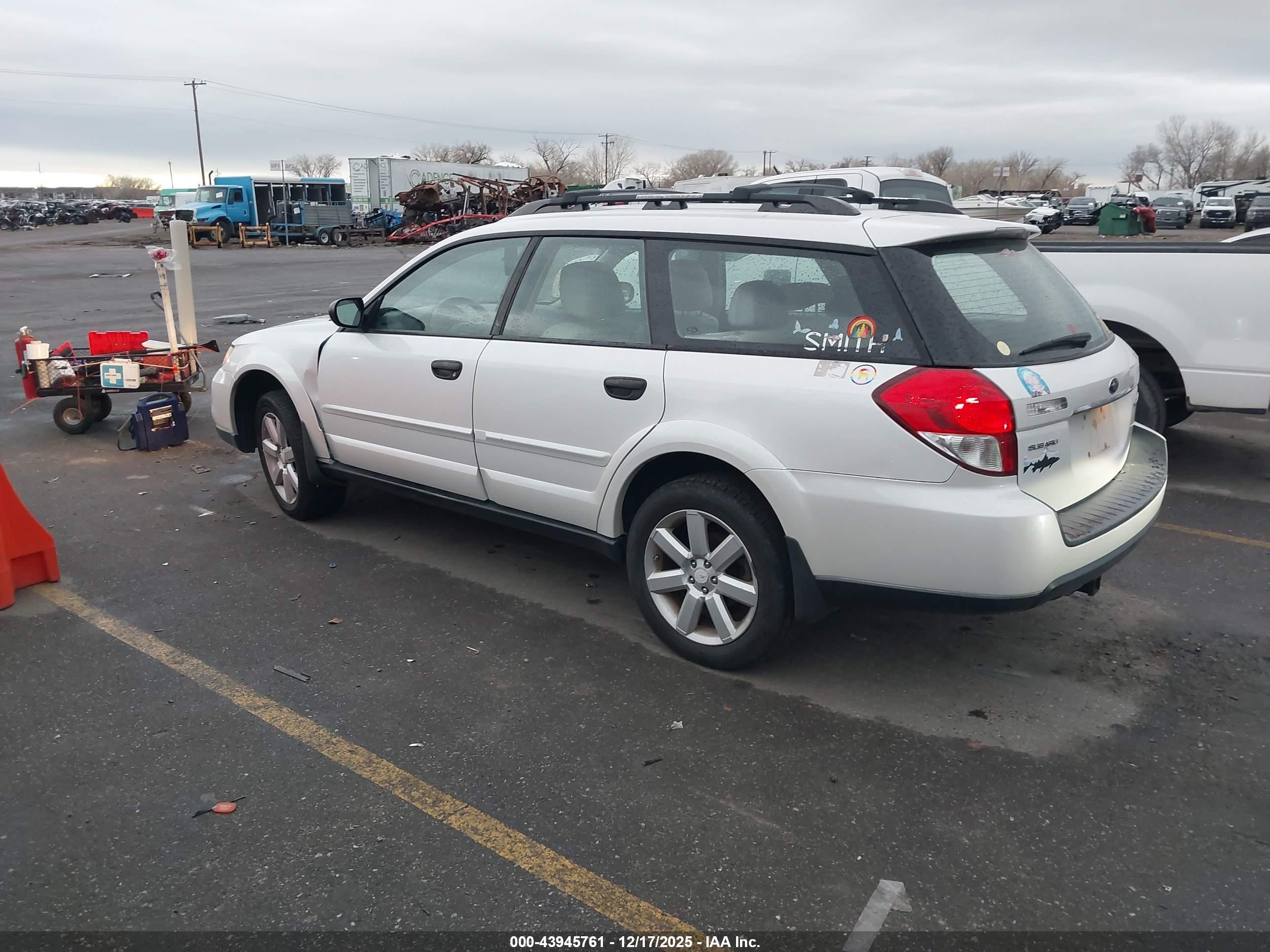 SUBARU OUTBACK image 3