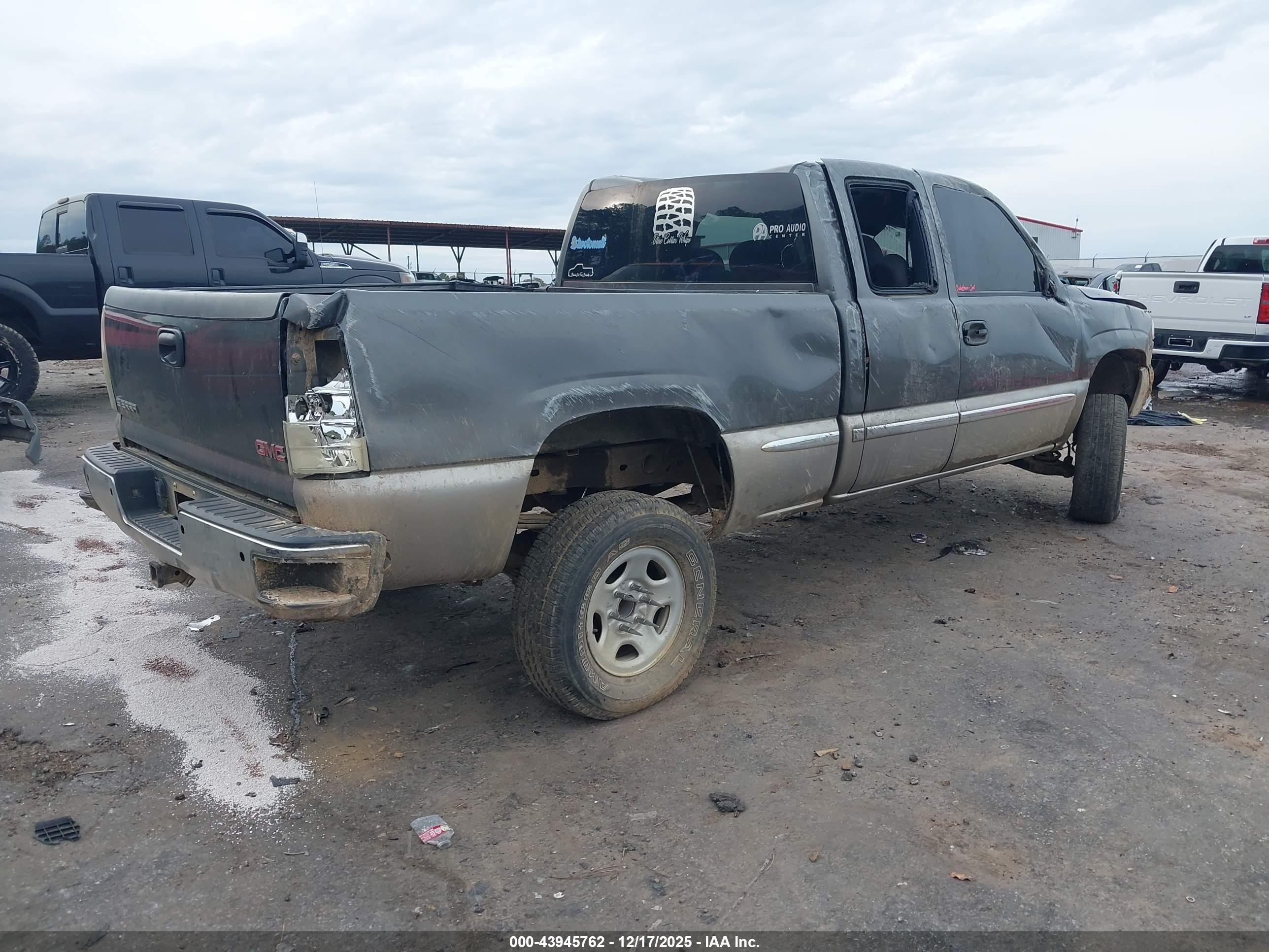 GMC SIERRA image 4