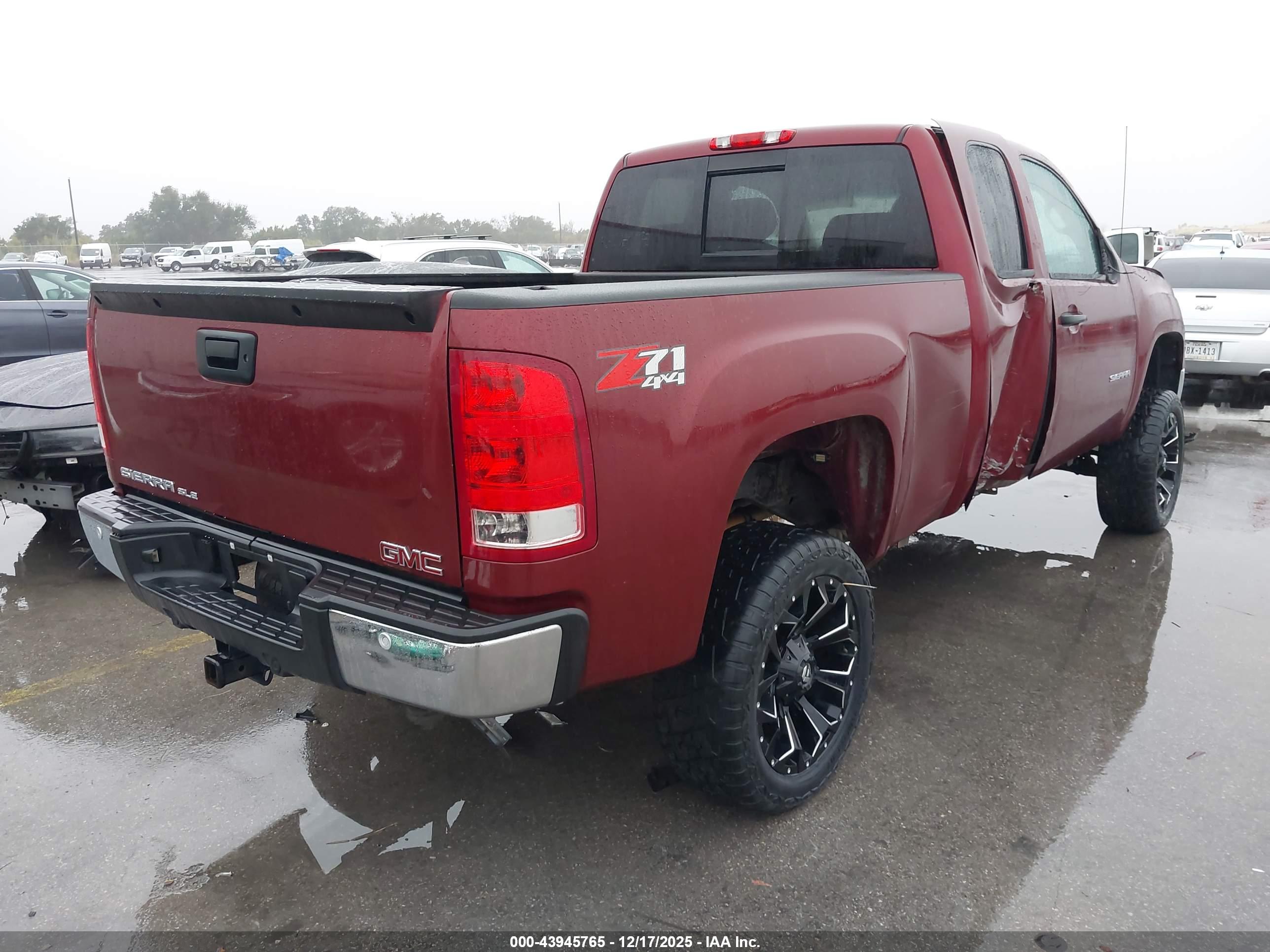 GMC SIERRA image 4