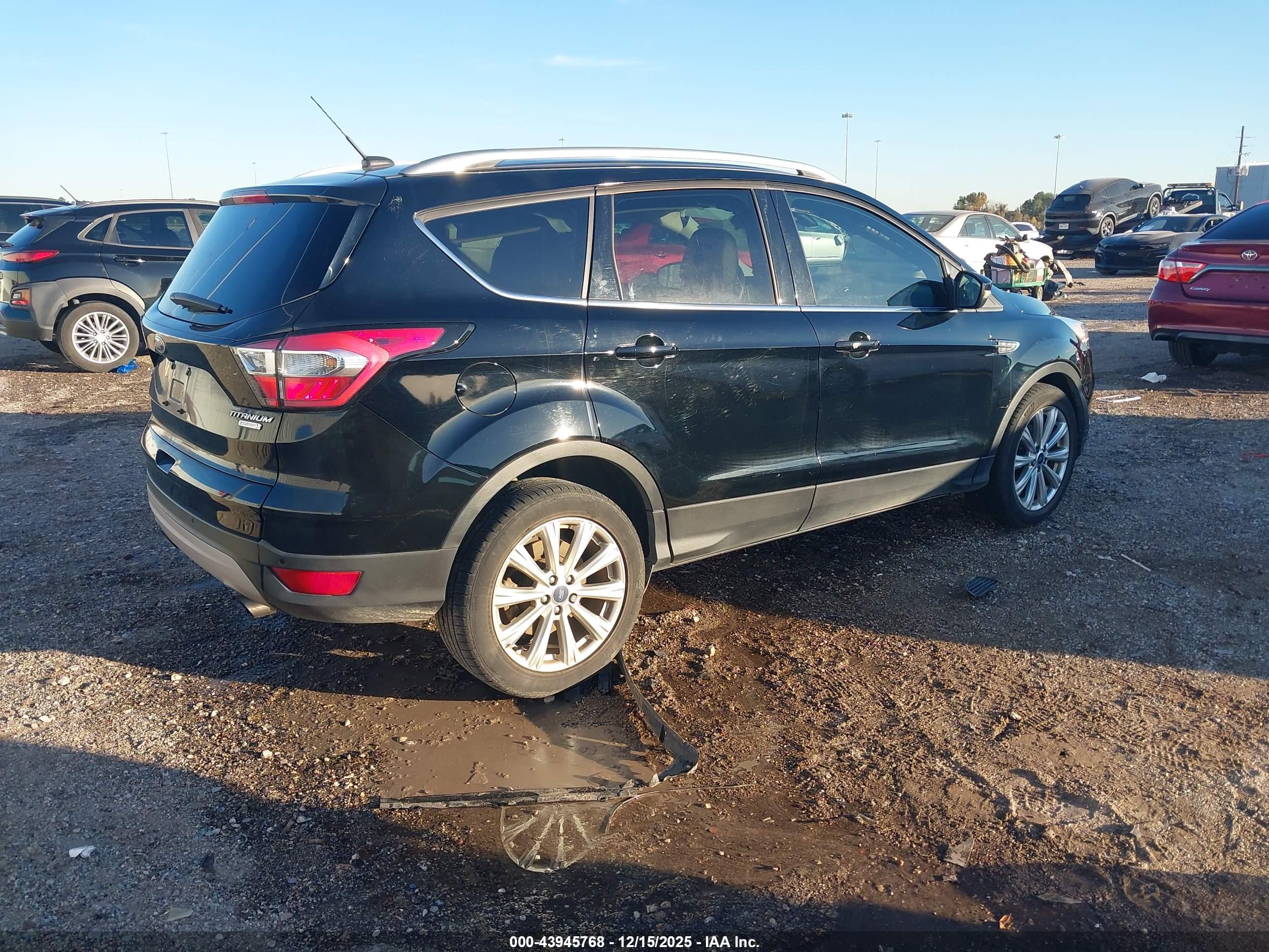 FORD ESCAPE image 4