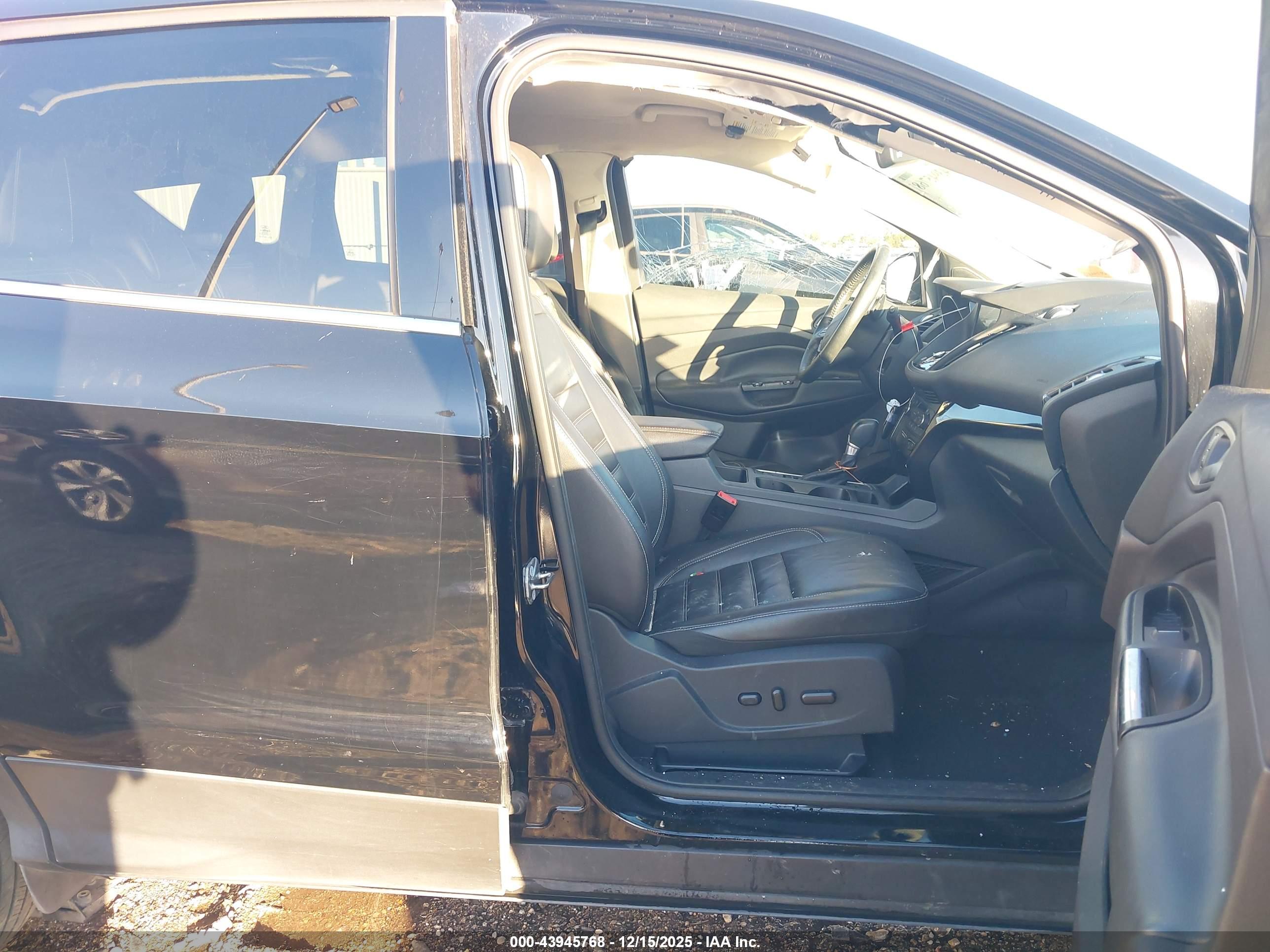 FORD ESCAPE image 5