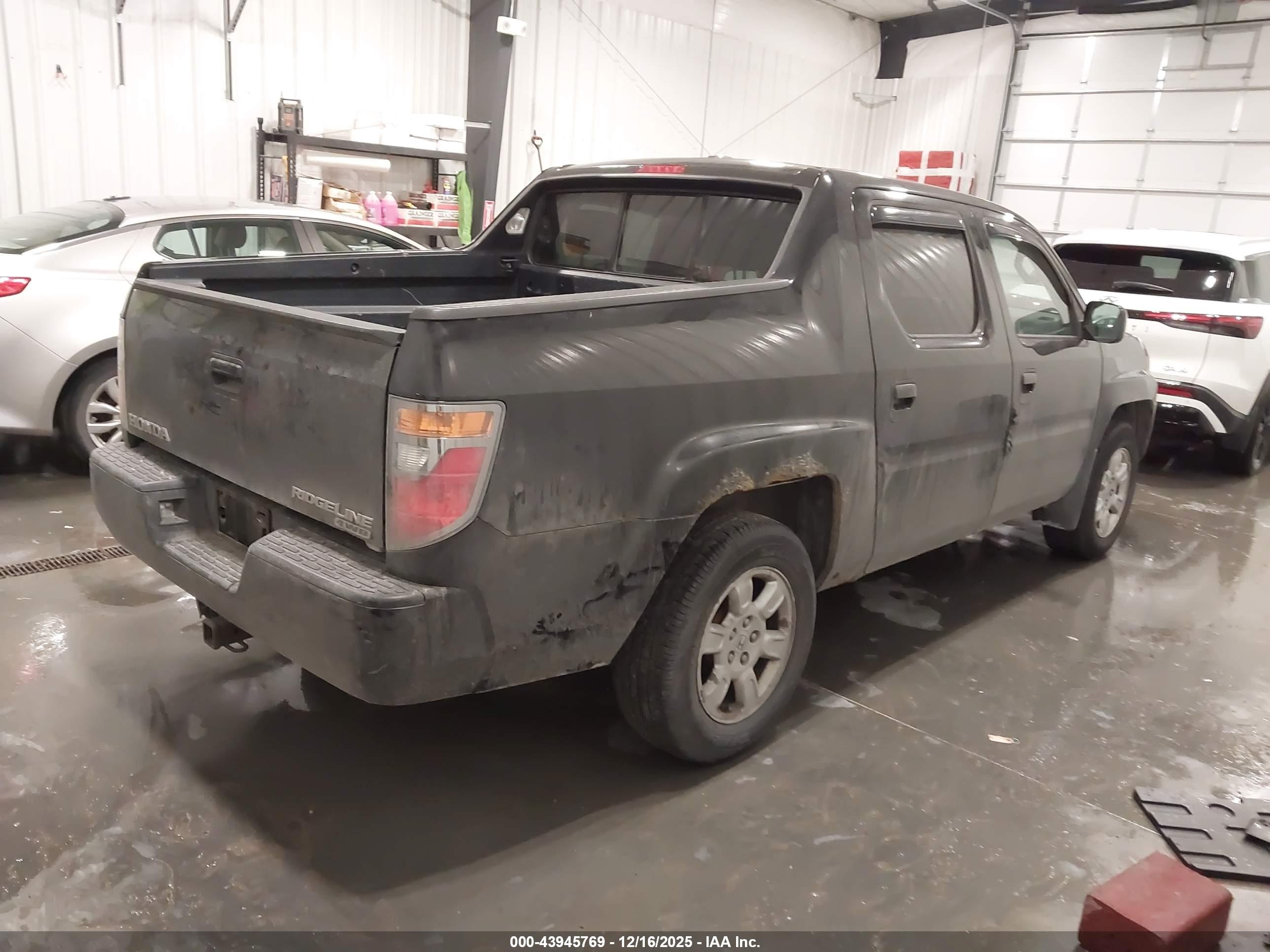 HONDA RIDGELINE image 4