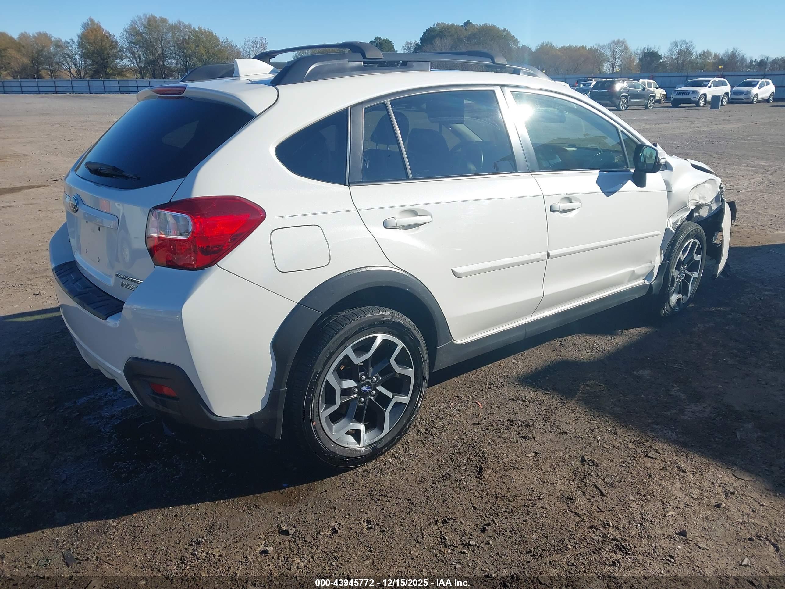 SUBARU CROSSTREK image 4