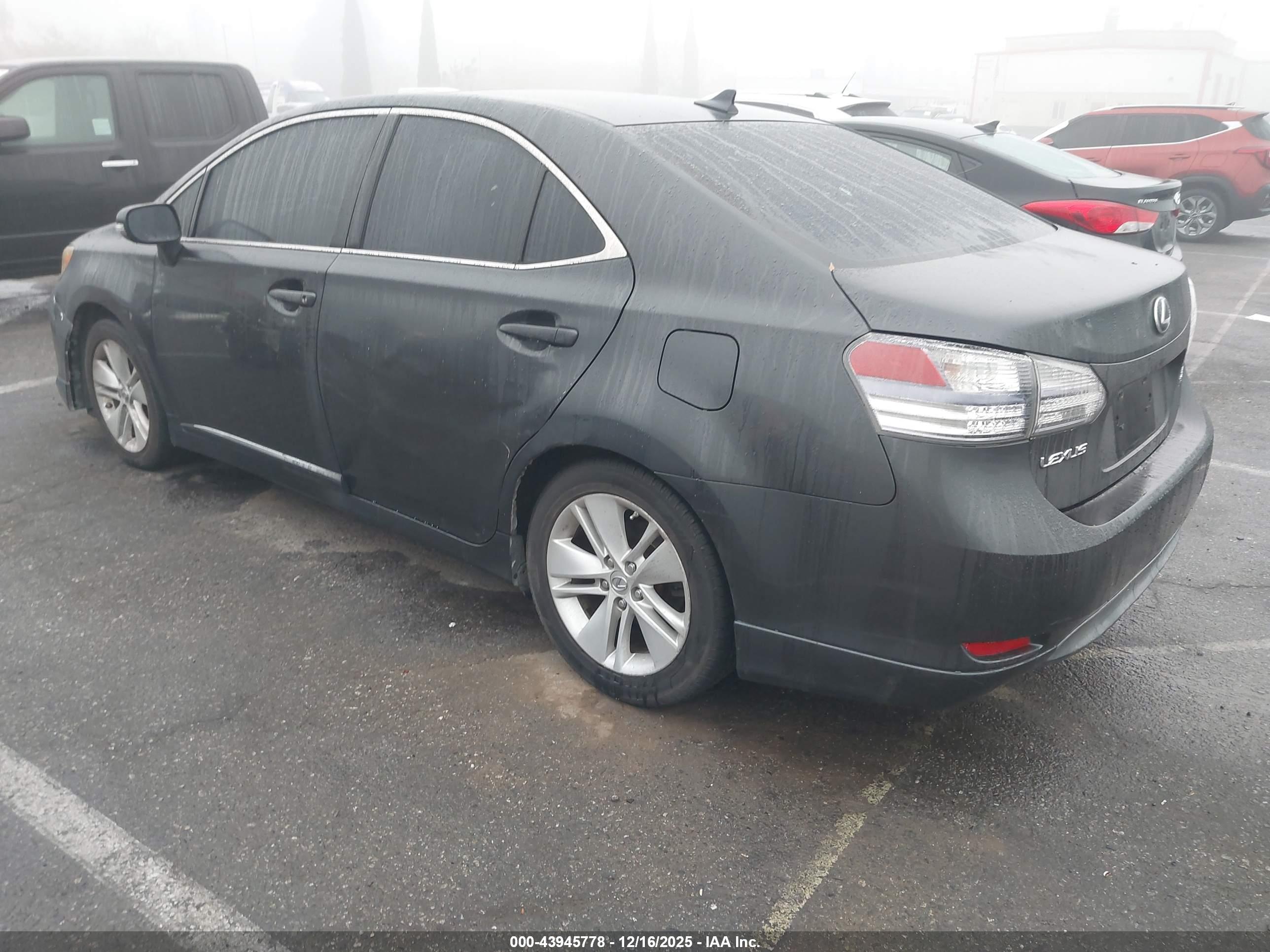 LEXUS HS image 3