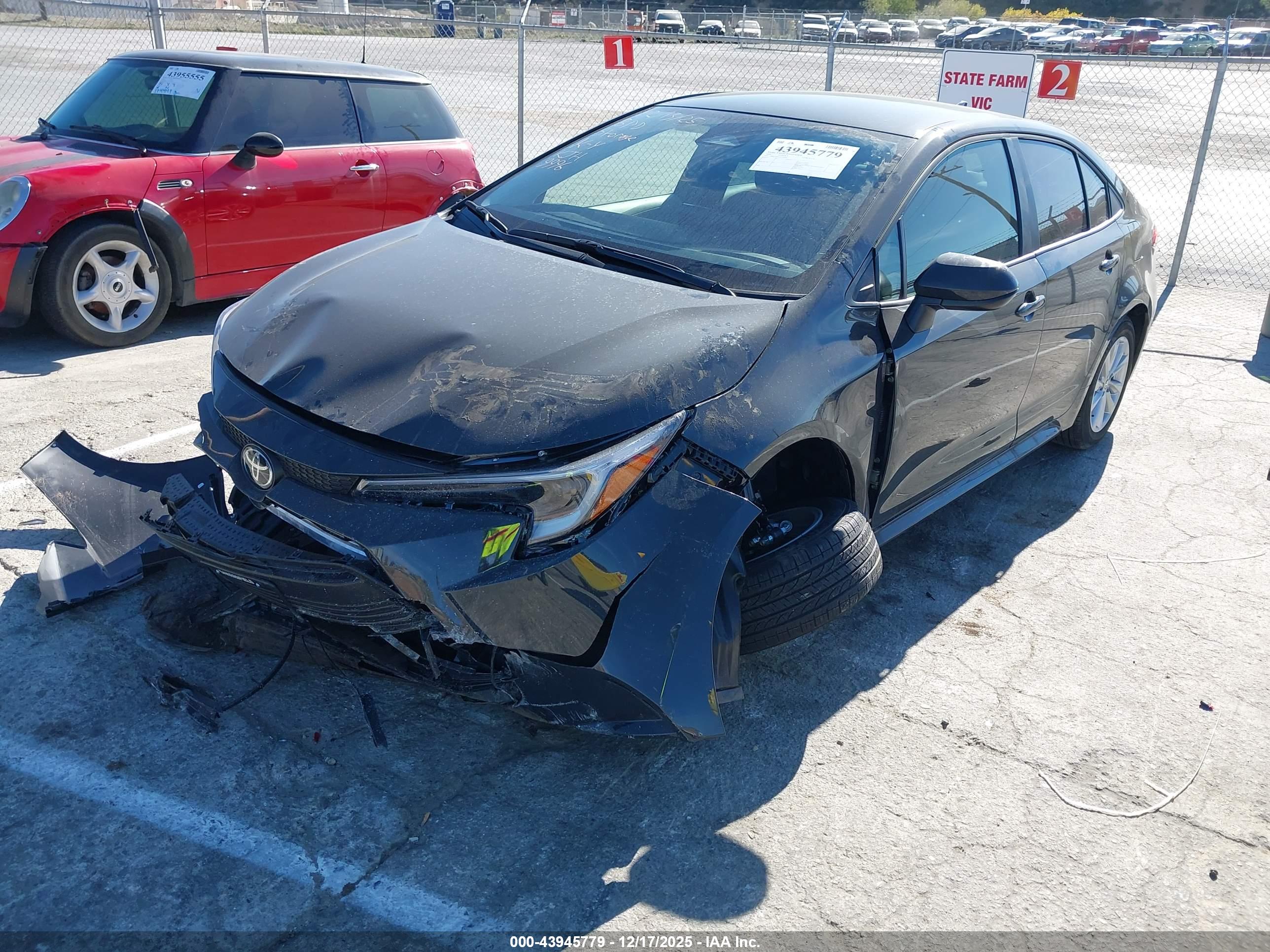 TOYOTA COROLLA image 2