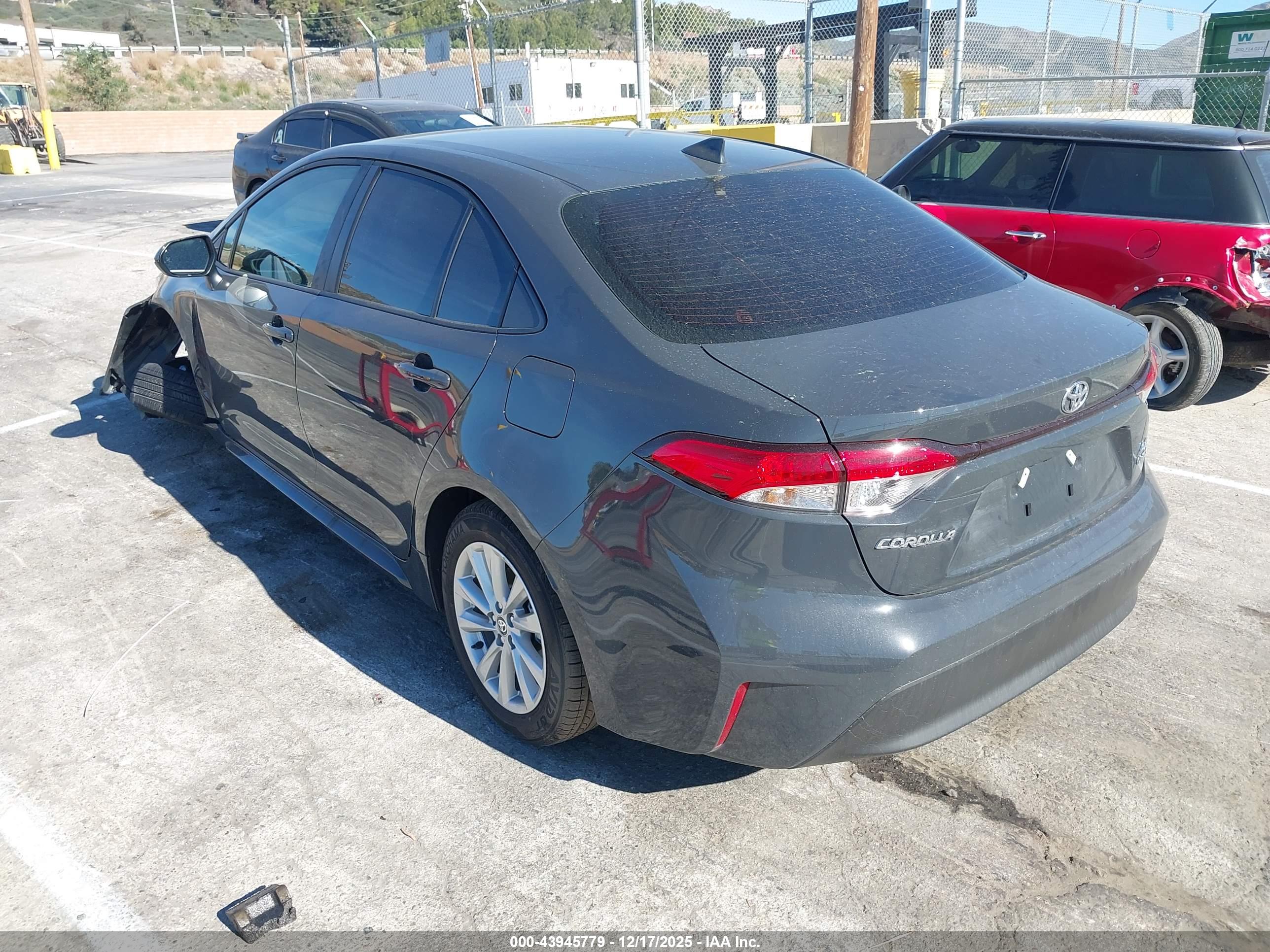 TOYOTA COROLLA image 3