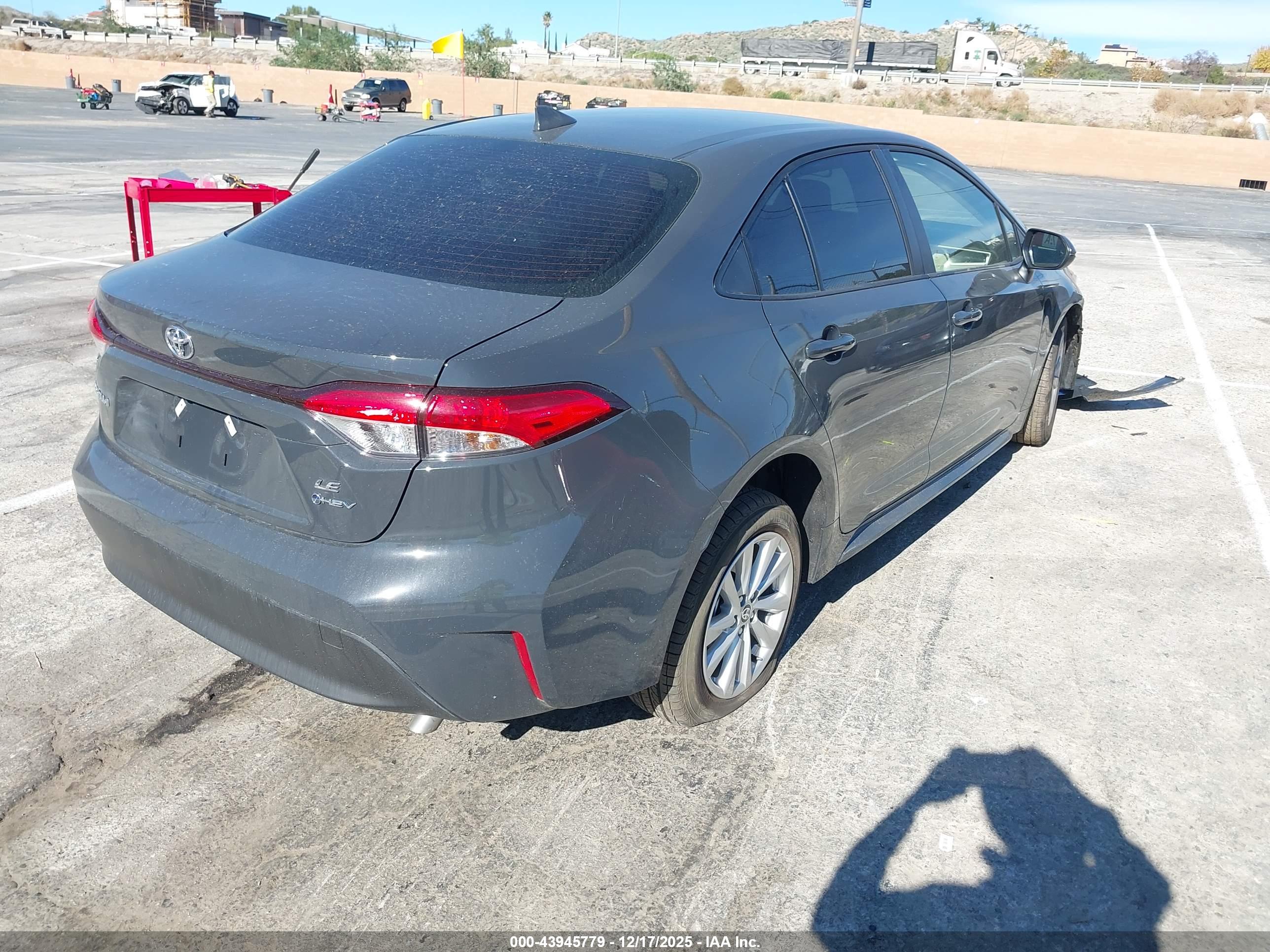 TOYOTA COROLLA image 4