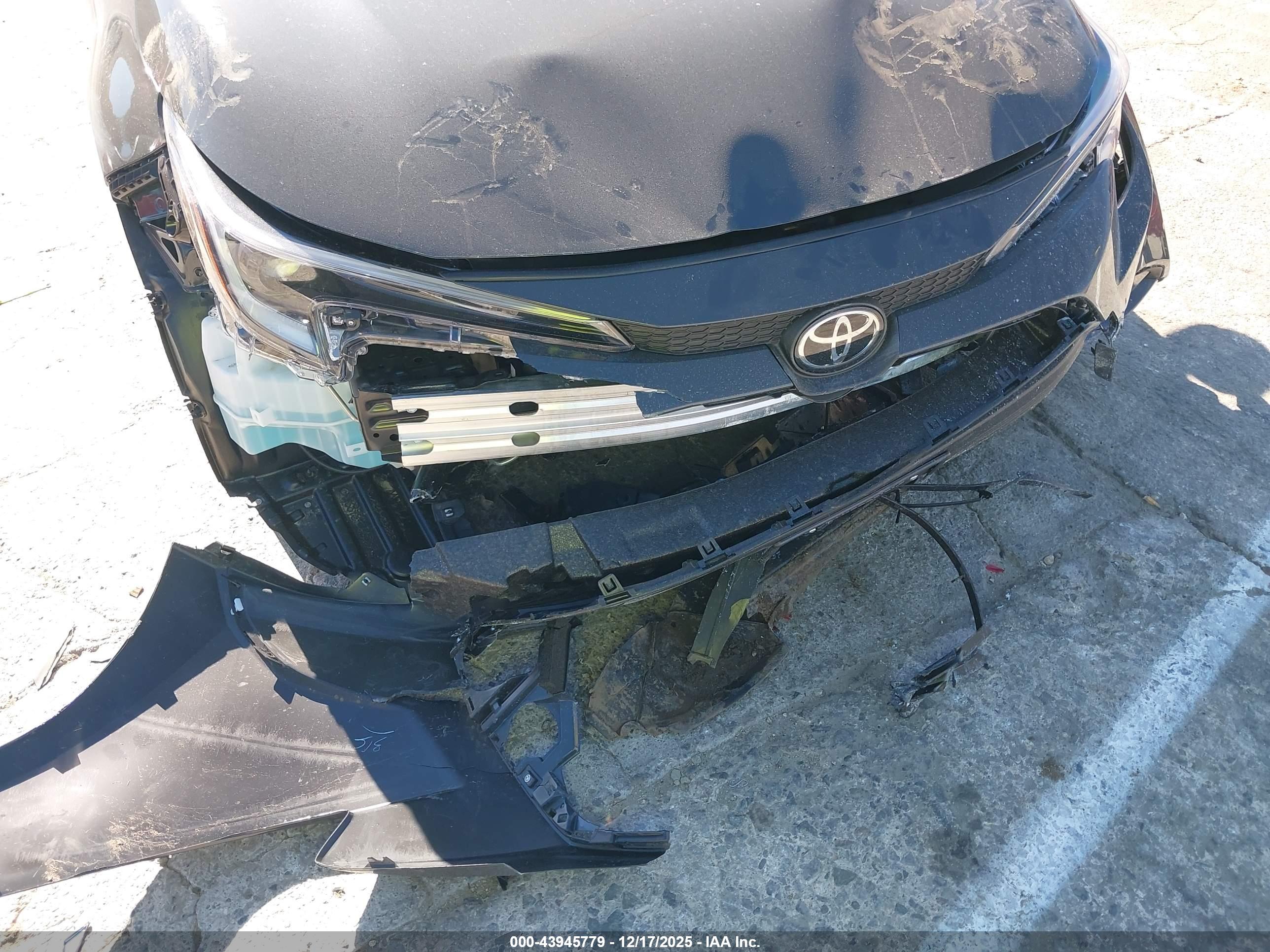 TOYOTA COROLLA image 6